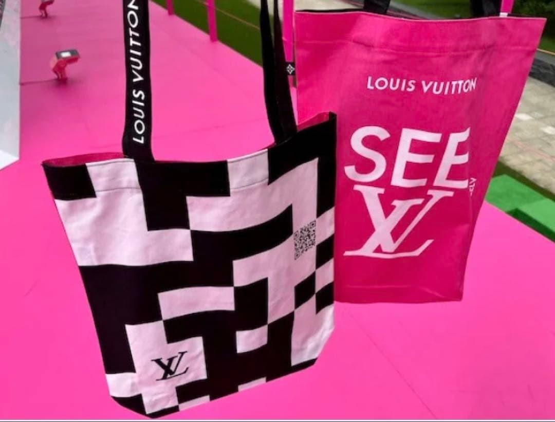Louis Vuitton SEE LV TOKYO Novelty Tote bag Canvas black white pink.Japan only.