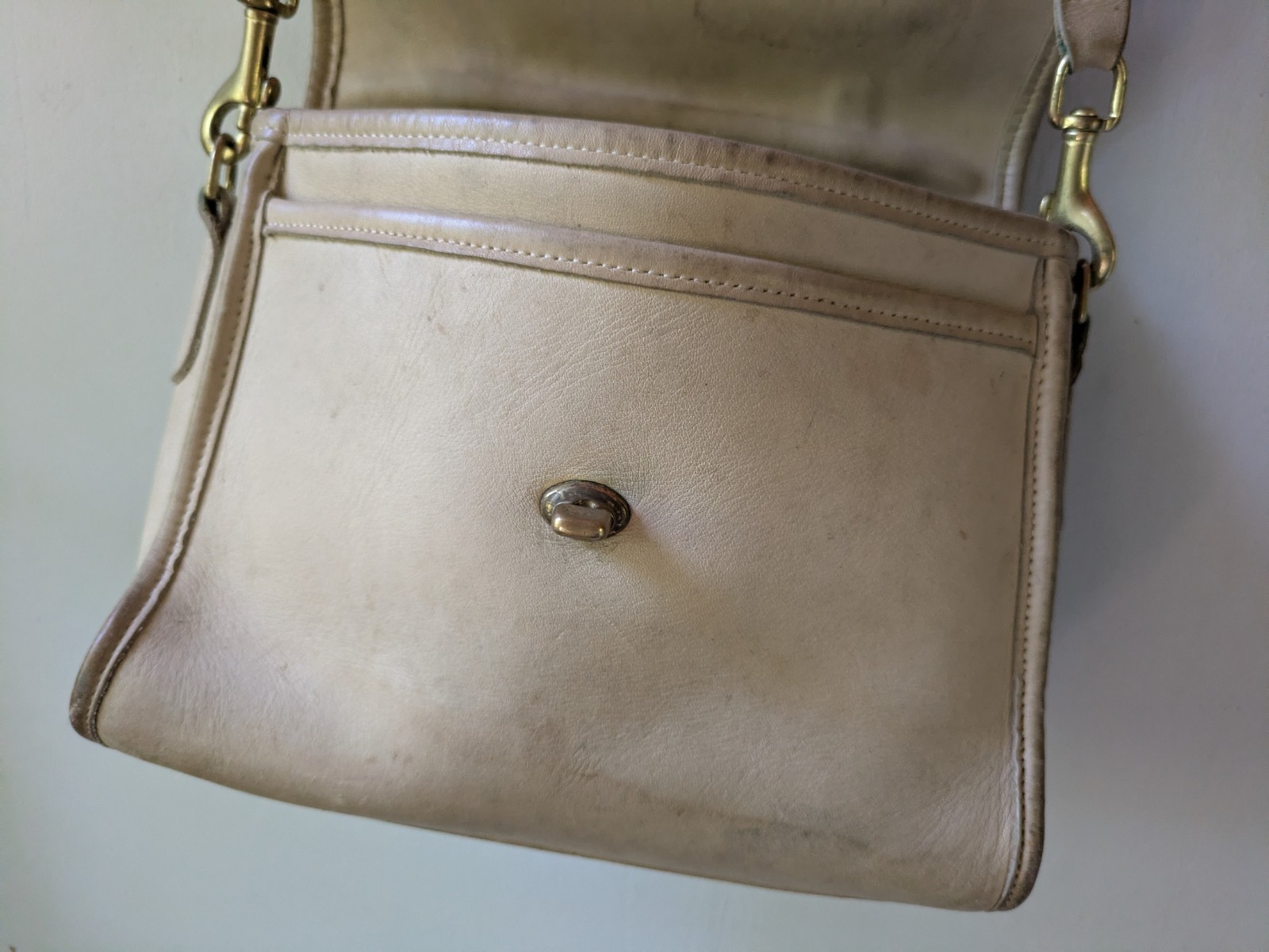 Vintage COACH Bone Ivory Leather Crossbody Satchel Court Bag 9870 Rare As is