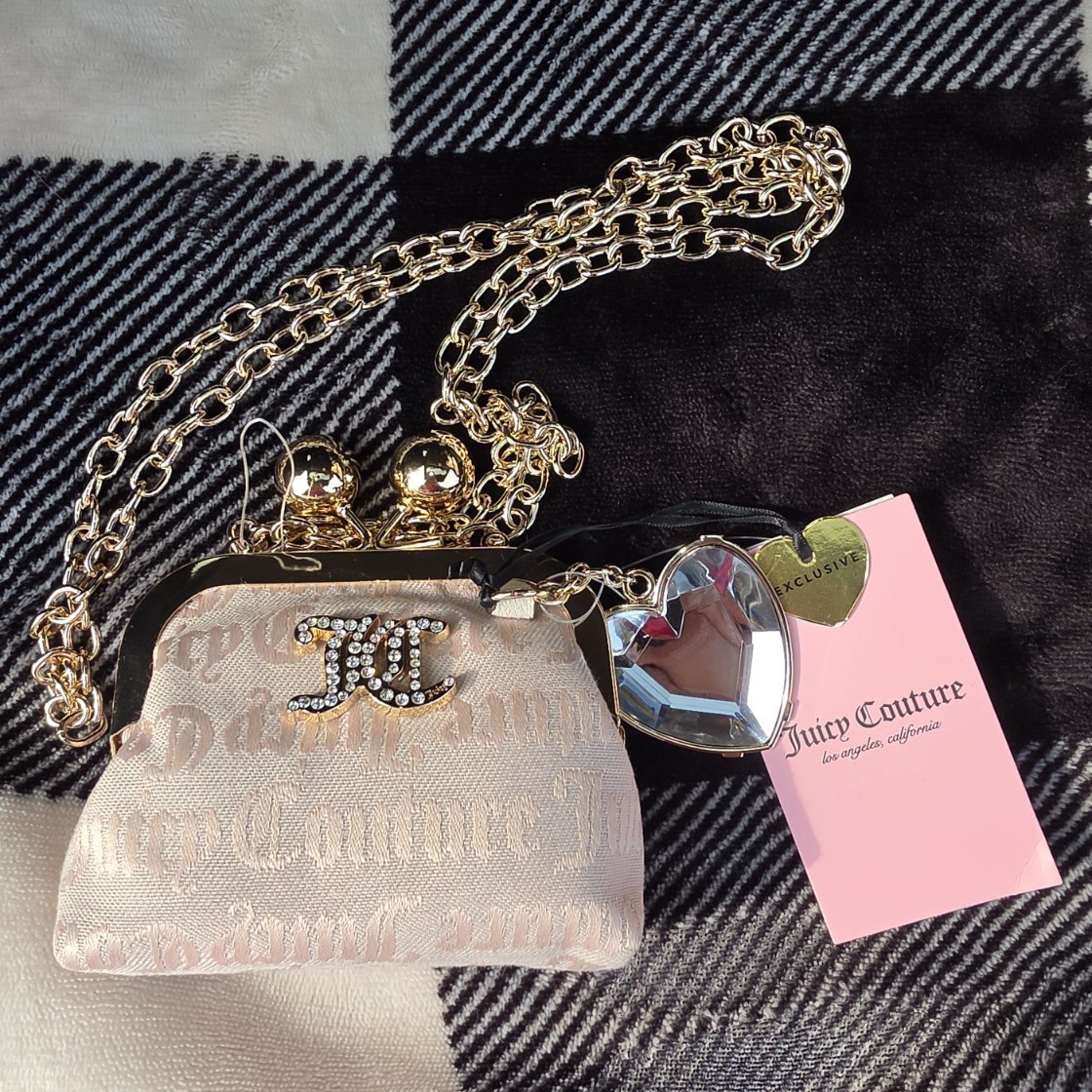 Juicy Couture Beige Logo Jacquard Kiss Lock Coin Purse Gold Chain Heart Charm