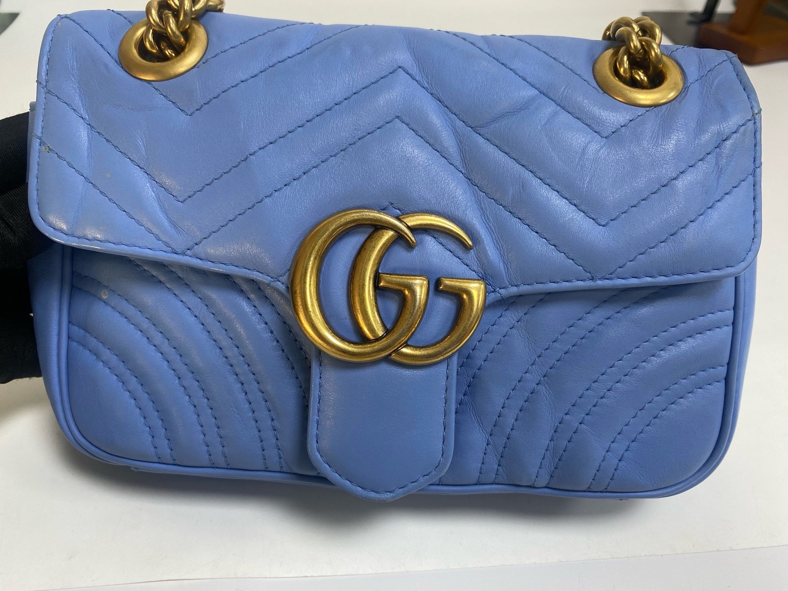Gucci Pre-Owned Authentic Chain Bag Gold Length 22, width 6, height 15