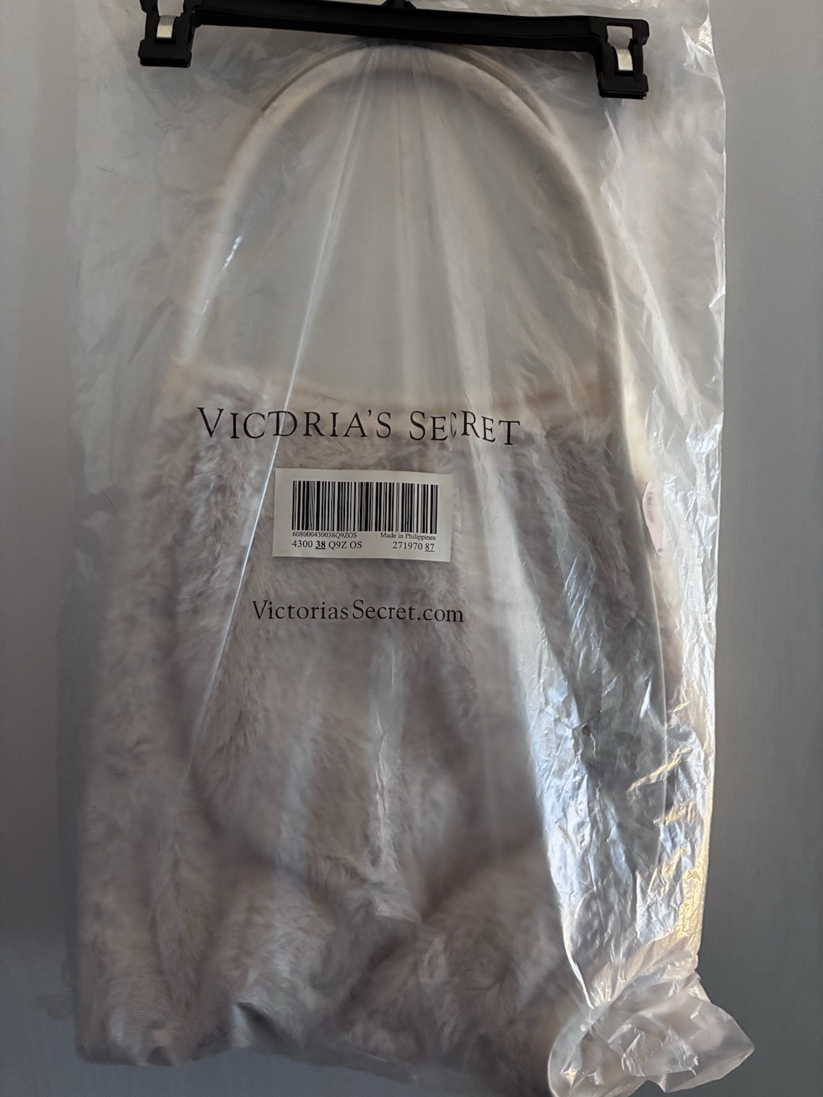 Victoria’s Secret Gray Shoulder Bag White Strap Snap Closure Lined Pockets