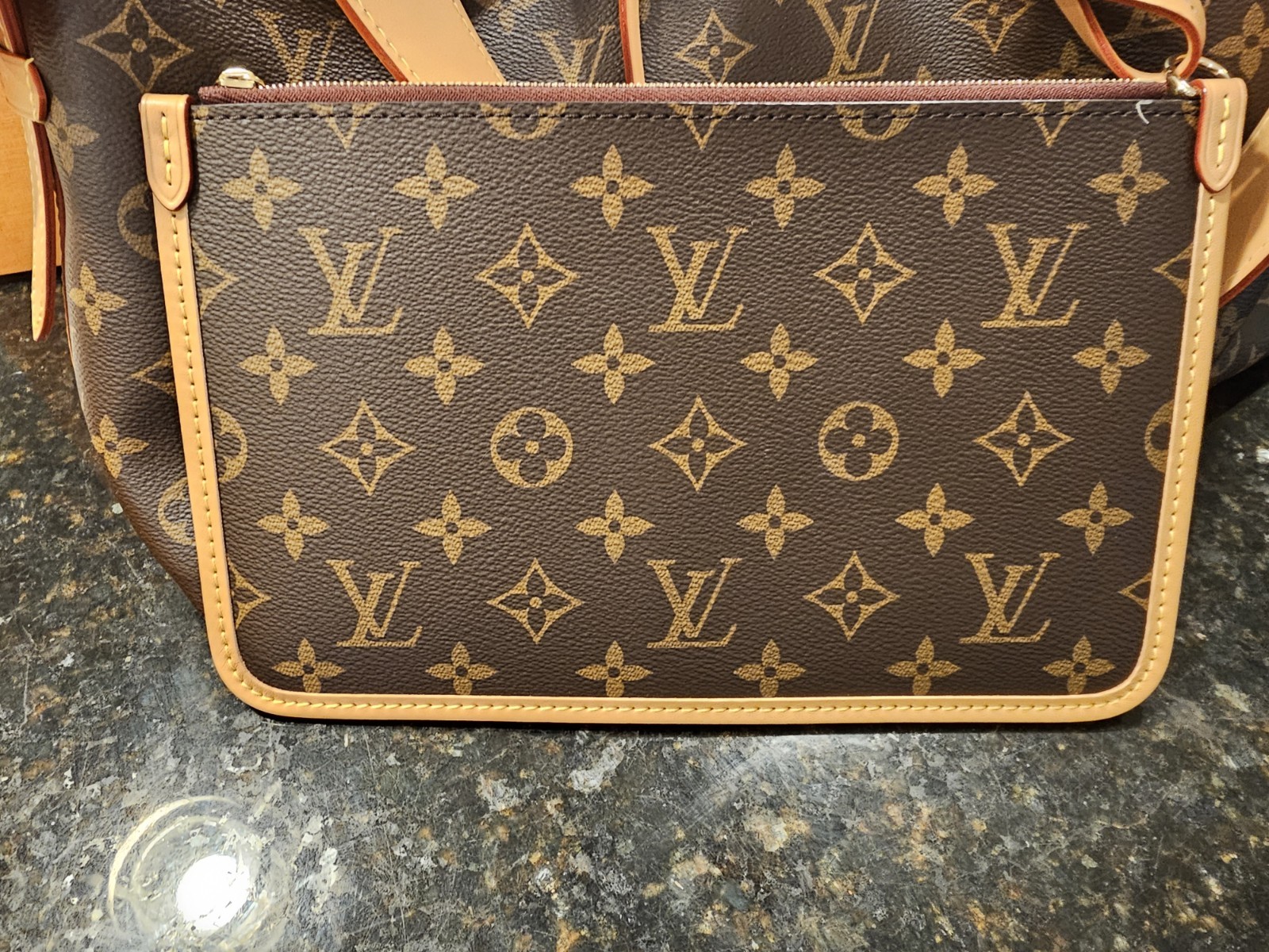 louis vuitton carryall mm monogram