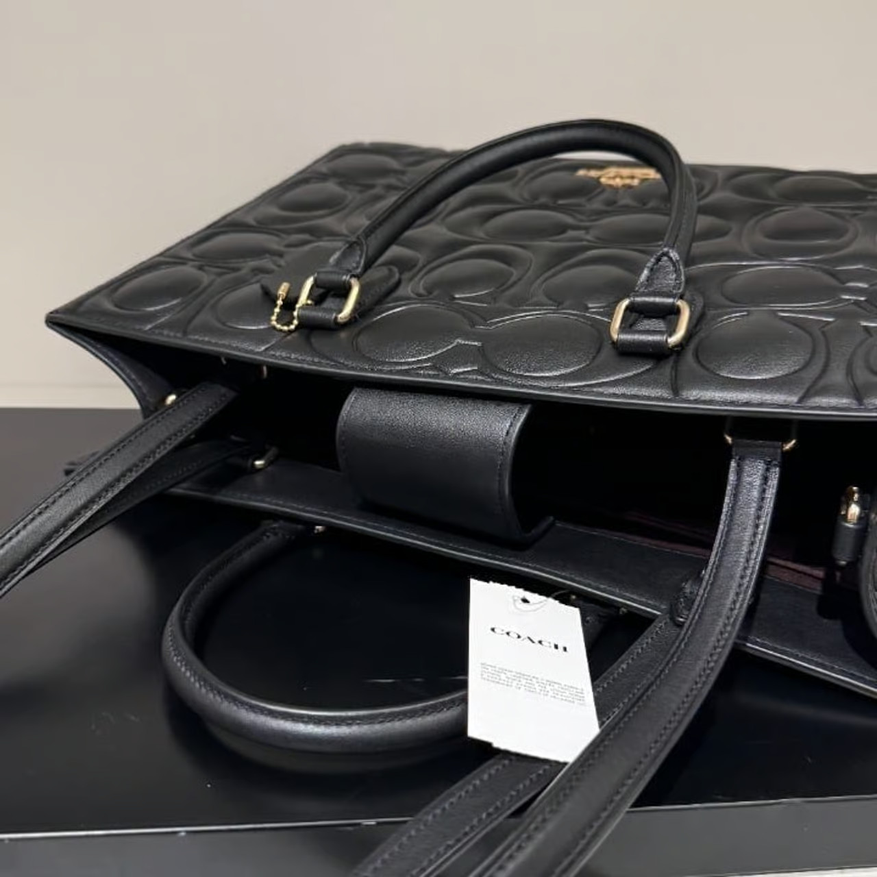 Coach Maggie Large Tote Bag In Signature Leather CY672 Authentic ‼️