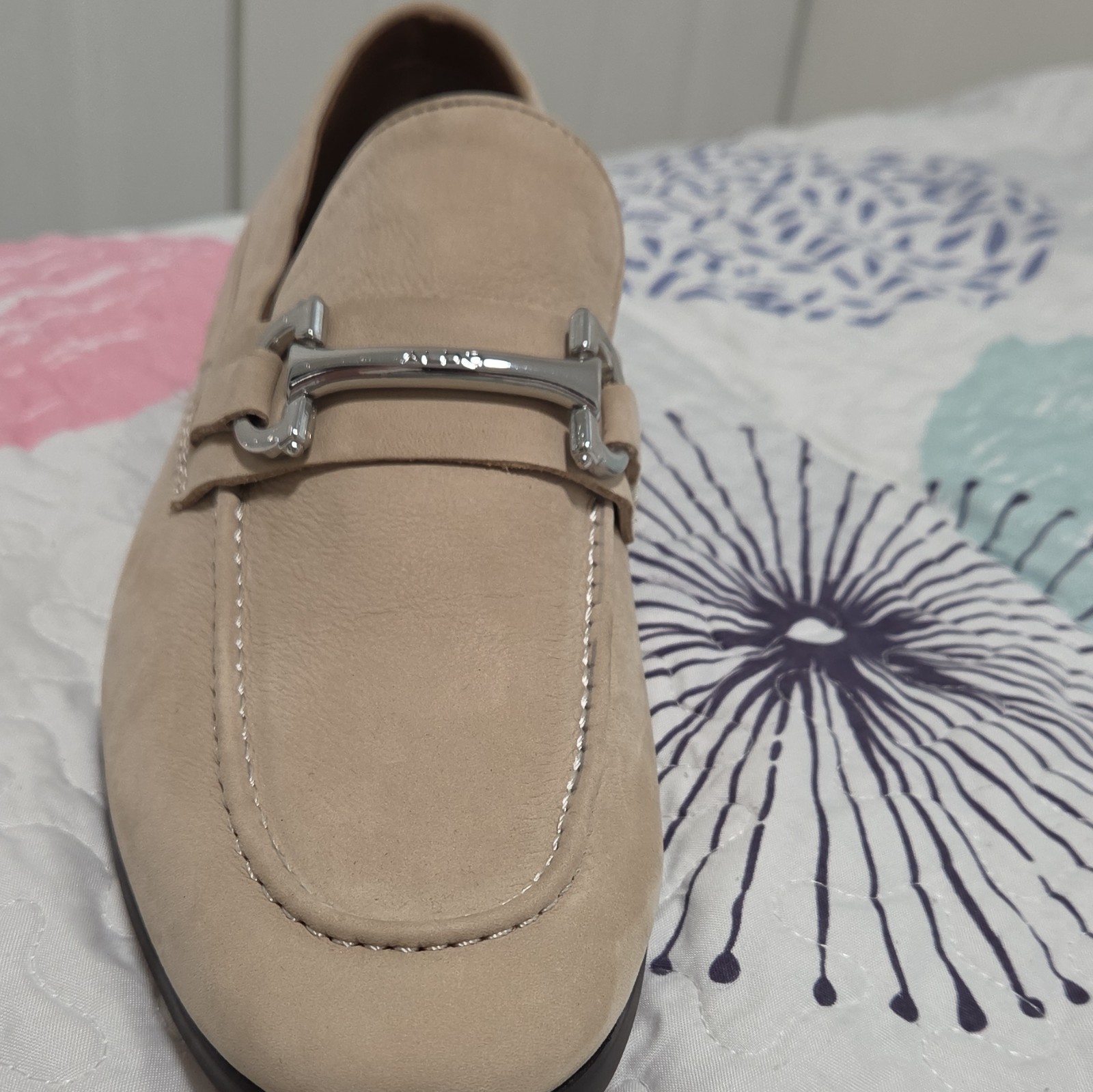 ALDO Beige Solid Women’s Handbag Purse Buckle Closure Silver Hardware