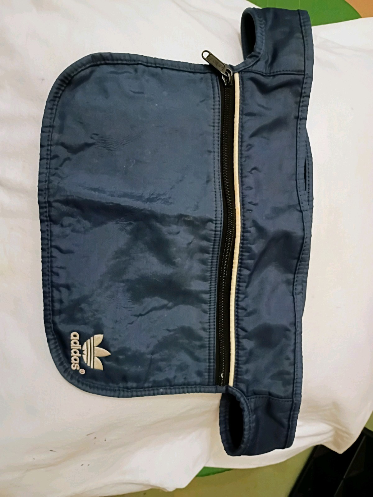 ADIDAS Wait Pouch Zipper Body And Lining 100% Nylon Back 100% Polyester Blue…