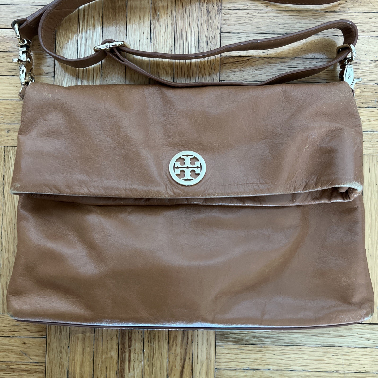 Tory Burch Dena Foldover Convertible Flap Crossbody Leather Bag/Clutch Tan Color