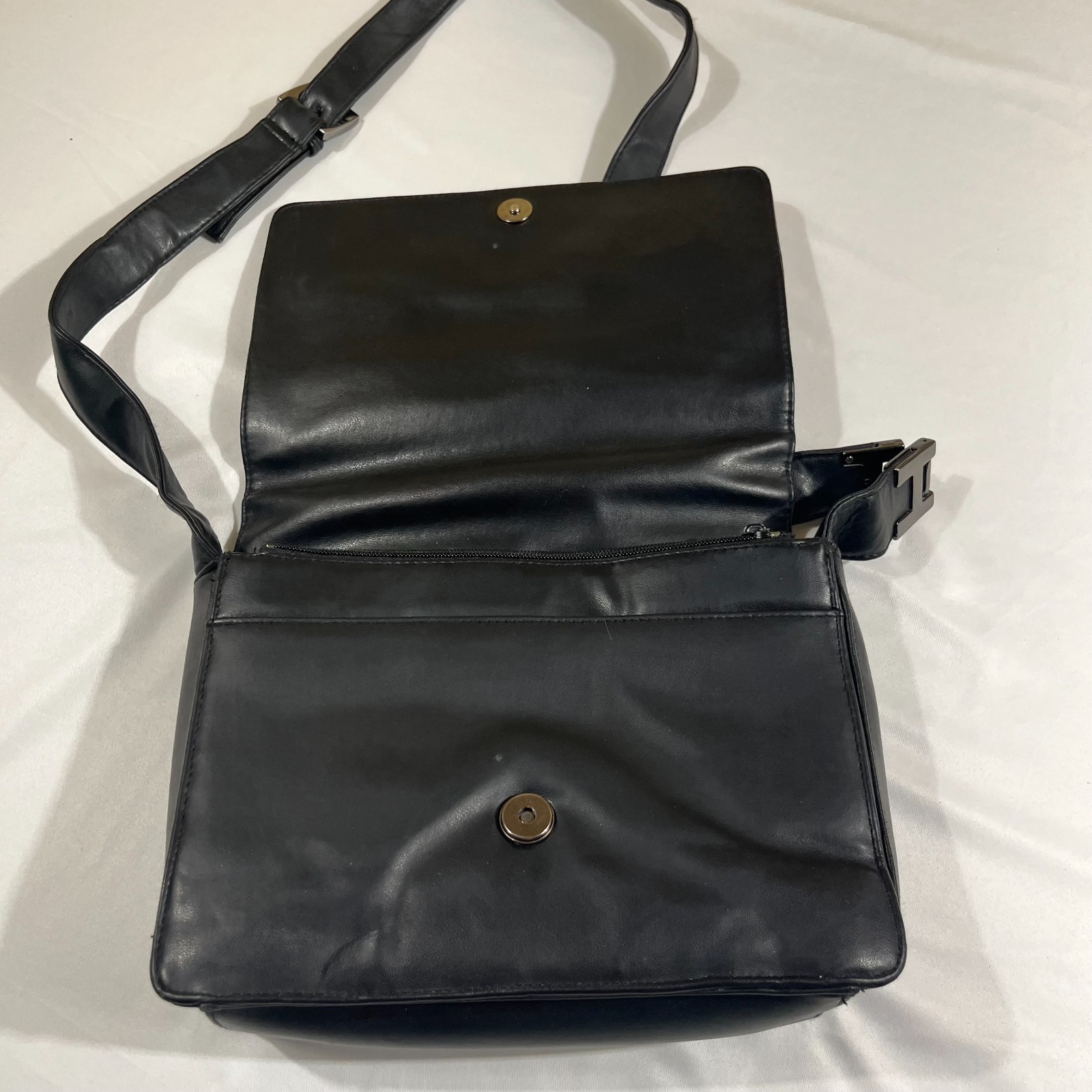 Worthington Womens Handbag Brown Genuine Leather Shoulder Bag Minimalist Classic