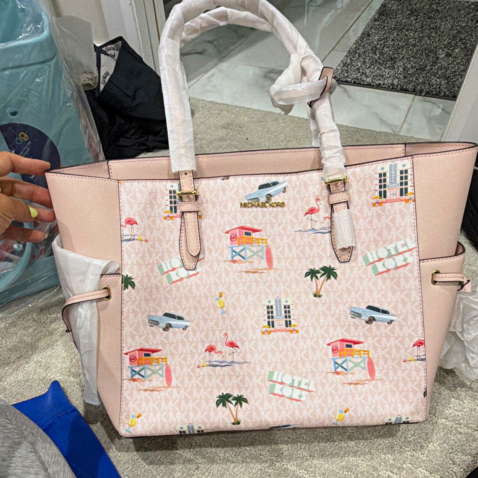 Michael Kors Pink Gilly Miami Large Tote, Double Handles, Open Top, Gold HW