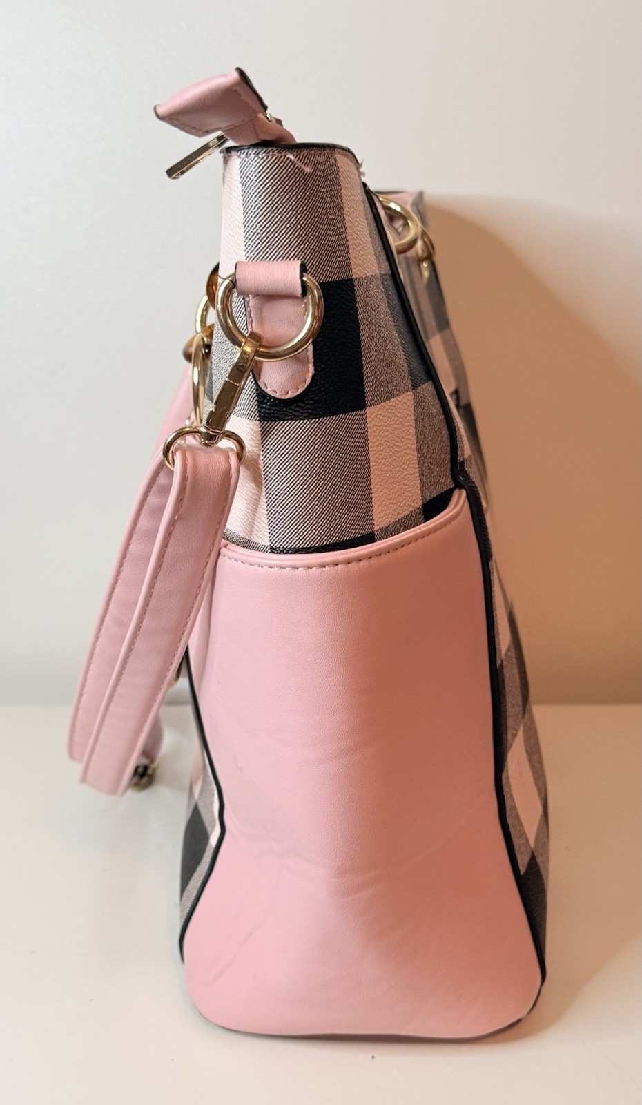 Mia K Collection handbag Black & Pink Handles & Shoulder Strap SEE PHOTO