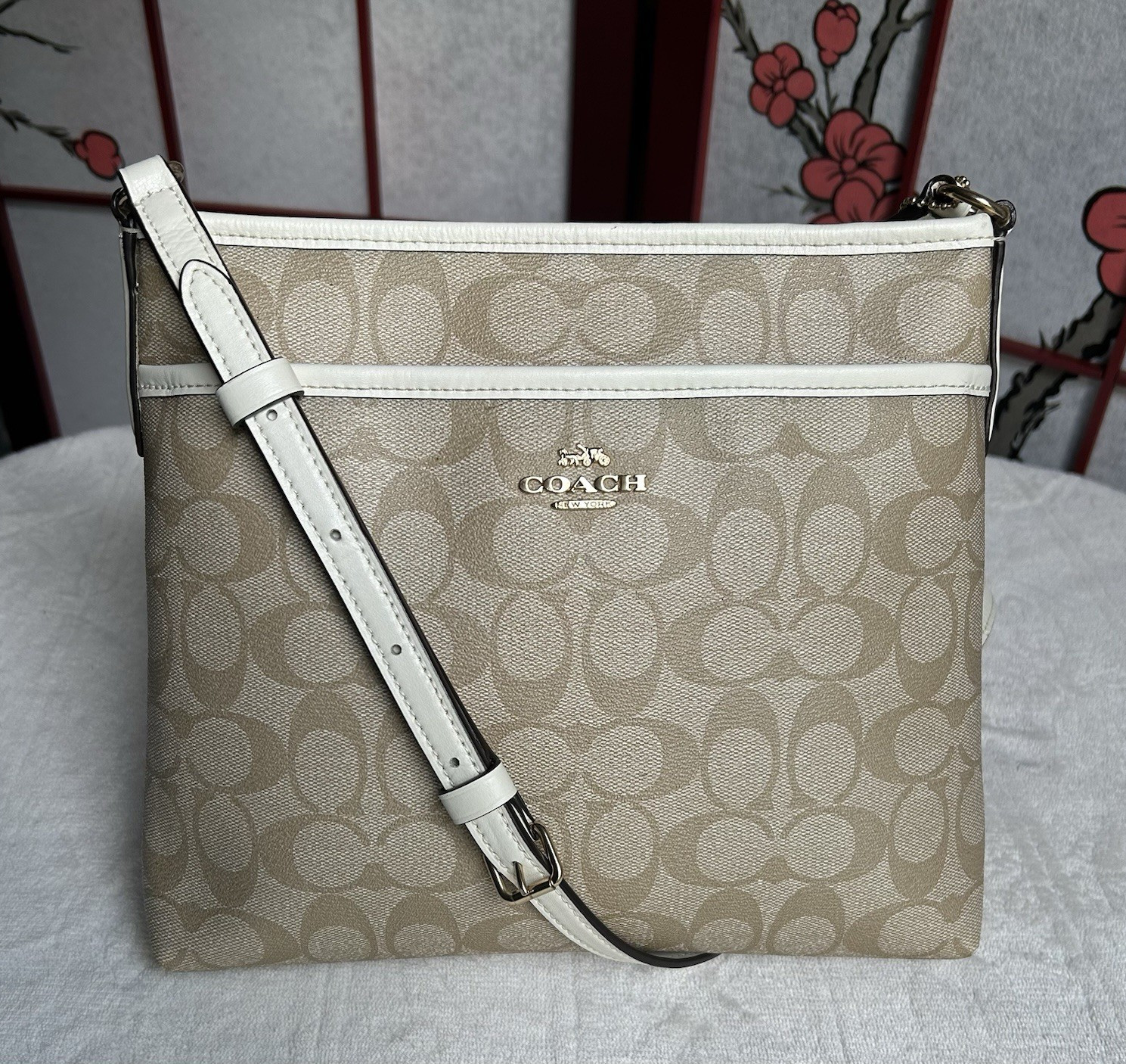 NEW WOT Coach Signature Zip File Khaki F29210 Crossbody Bag Zip Top Hangtag COA