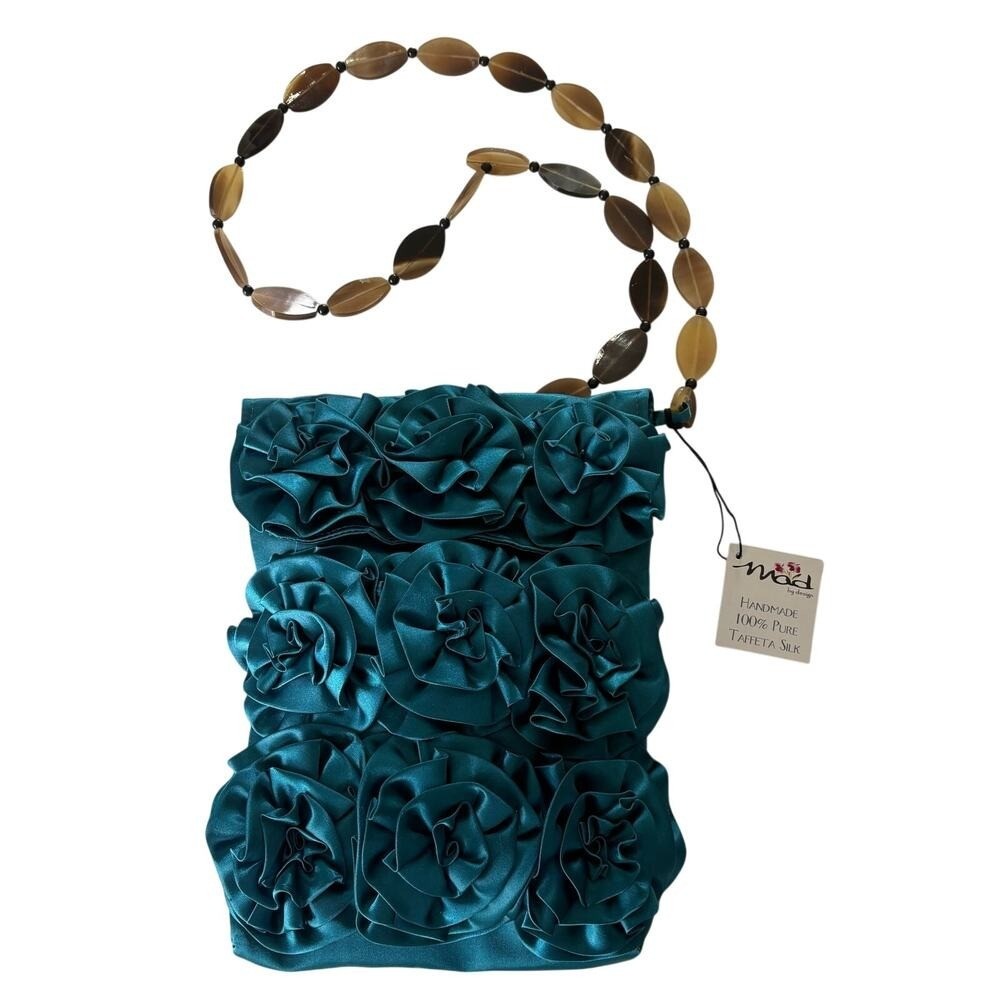 NWT Mad by Design 100% Taffeta Silk Blue Peony Crossbody Purse Bag 10×7″ Flowers