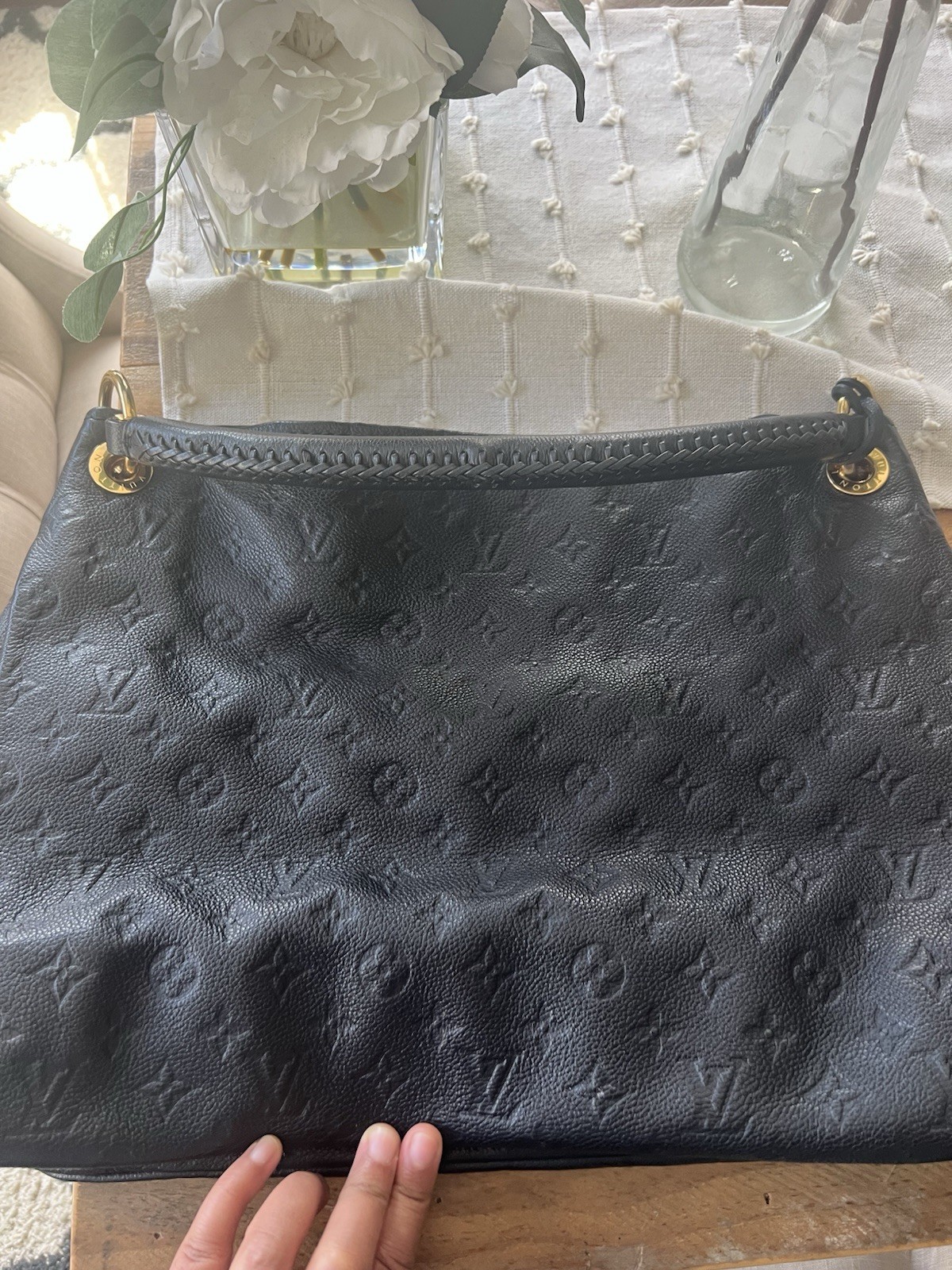 Louis Vuitton Artsy Tote MM Navy Leather Empriente
