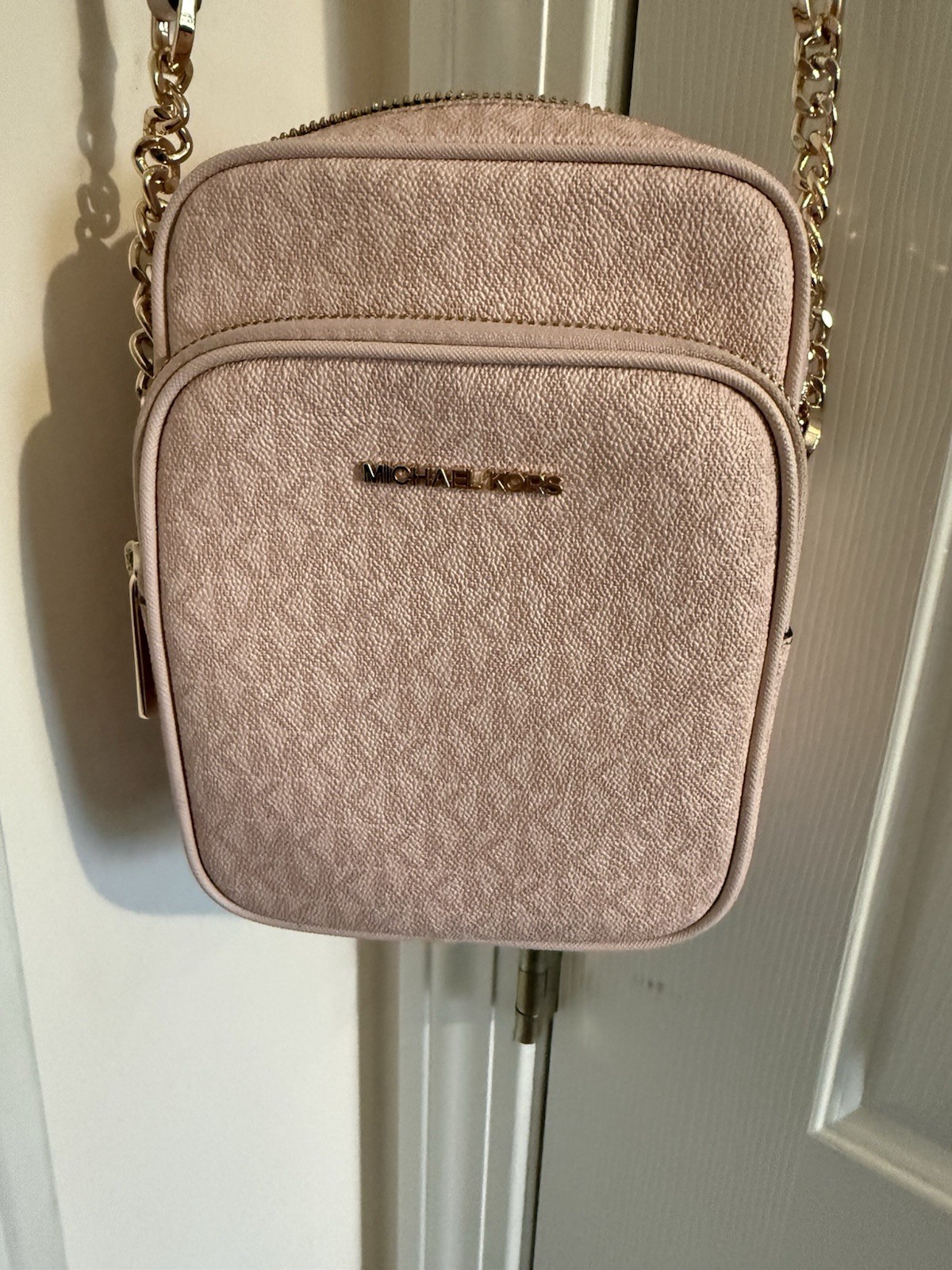 Michael Kors Pink Pebbled Logo Small Crossbody Bag Zip Gold Hardware Det Strap