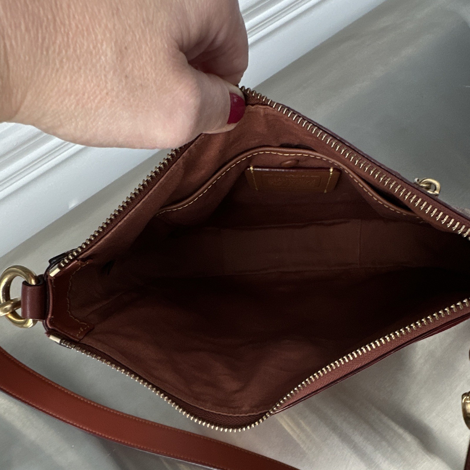 Coach Signature Crossbody Bag Logo Medium Brown Rust C8487 Zip Turn Lock