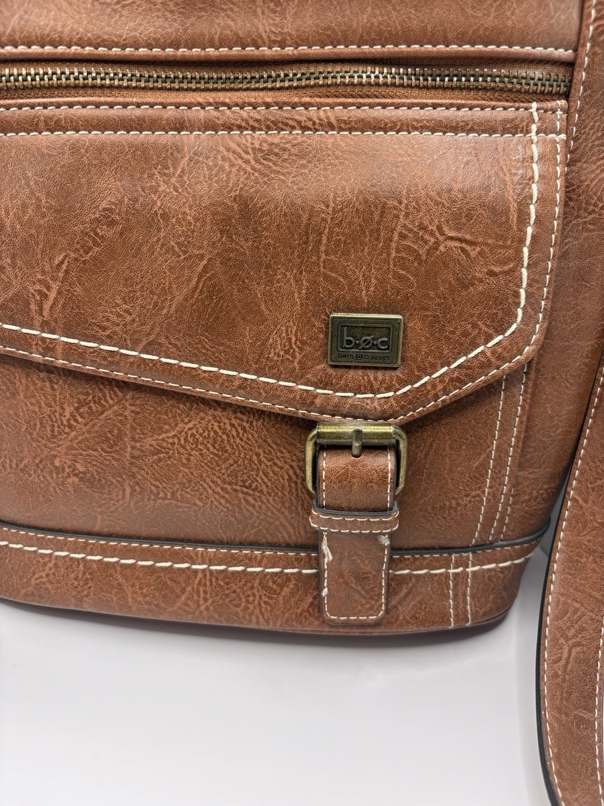 b.o.c. Brown Medium Crossbody Bag Adjustable Strap Zip/Magnetic Buckle Accent