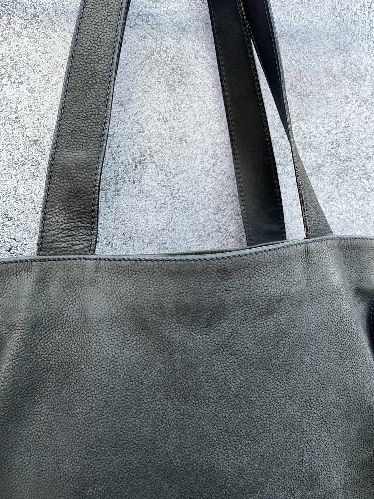 BALLY Vintage Leather Tote Bag with a monogram inside and two handles 6216 99