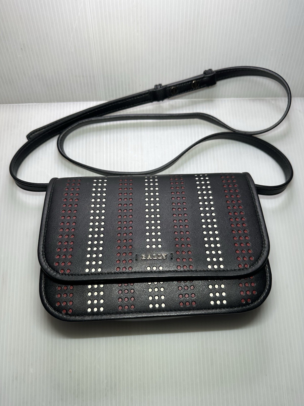 Bally Gorgeous Leather 2 Tone Stripe Crossbody Bag 7.5 in X 5.5 in X 2 in MINT