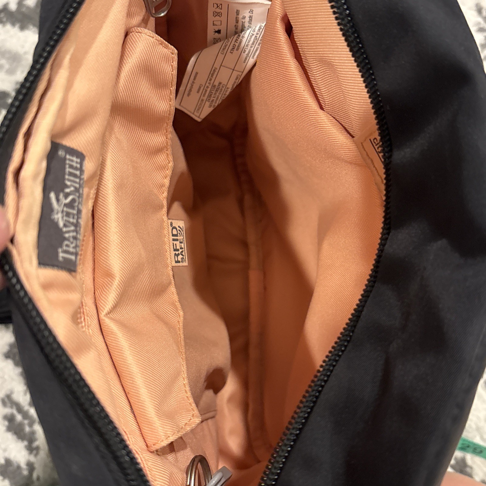 PACSAFE Citysafe TravelSmith Special Edition Crossbody Bag Purse Anti-Theft Blak