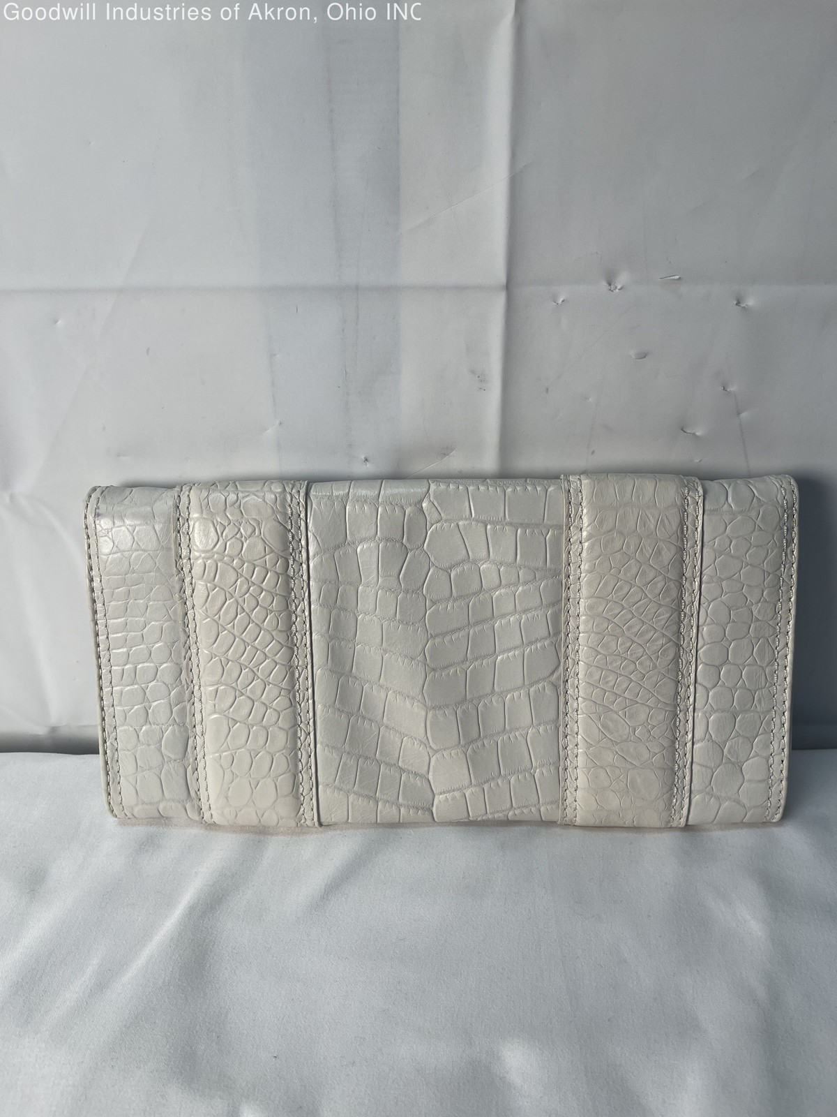 Gently Loved Certified Authentic Ivory Michael Kors Alligator Pattern Clutch