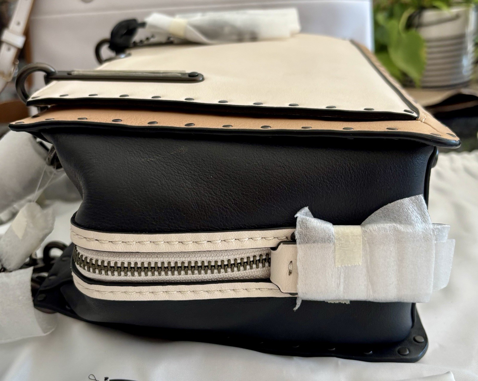 COACH NWT F35805. BP/Chalk Multi – Border Rivets Dreamer Bag