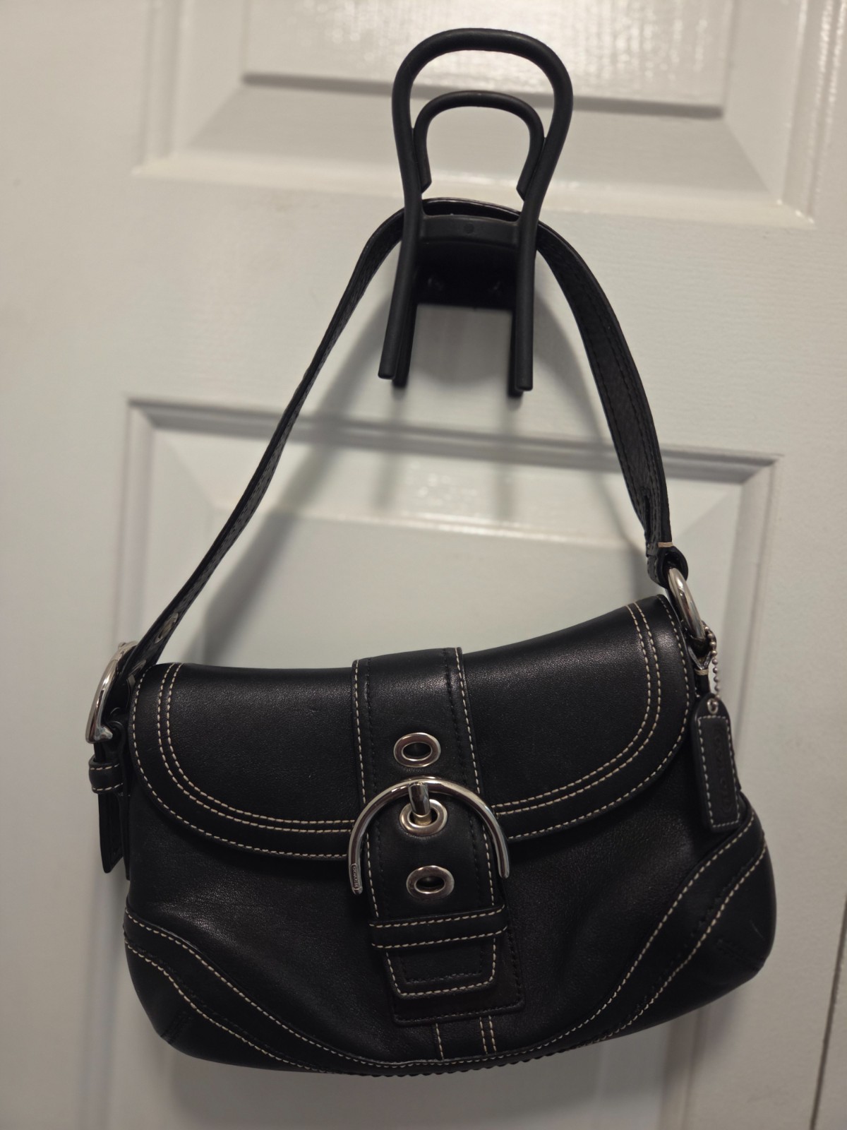 Coach Soho K0779-F10909 Vintage Y2K black leather flap Shoulder Purse Bag