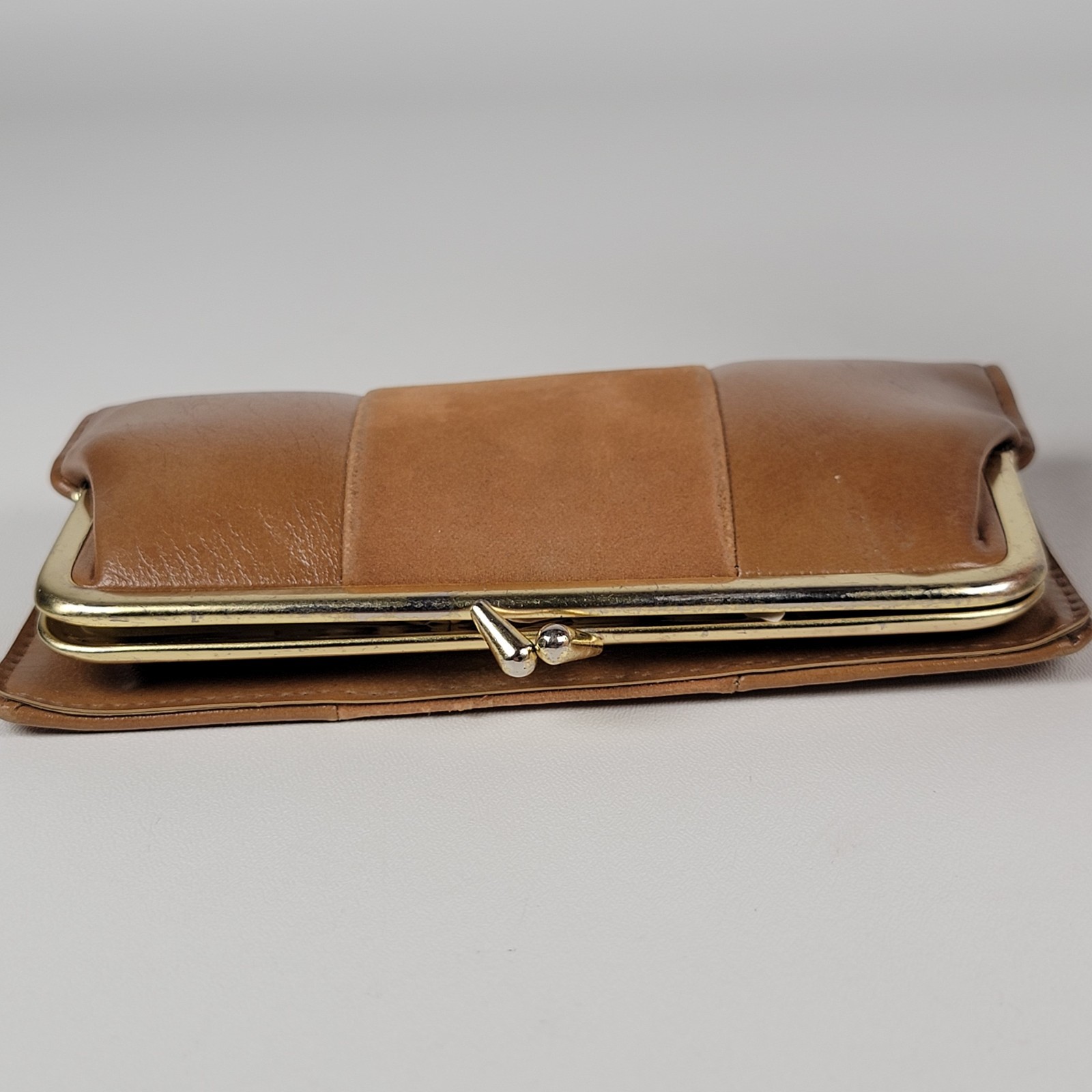 Vintage Leather Clutch Brown Gold Latch 70’s smooth Retro change purse attached
