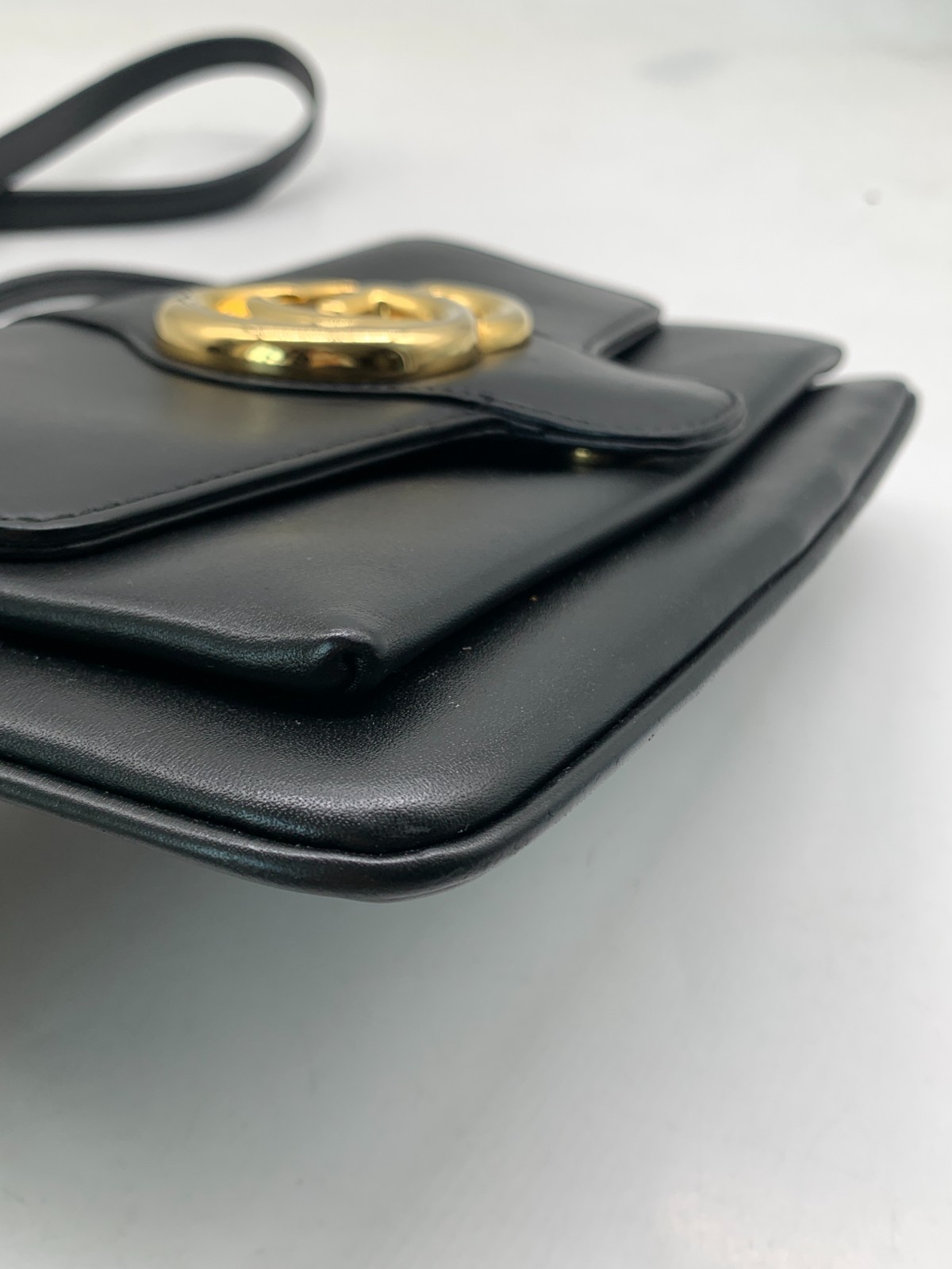 Gucci Double‑G Logo Leather Flap Crossbody Bag/WJ07204028/4028