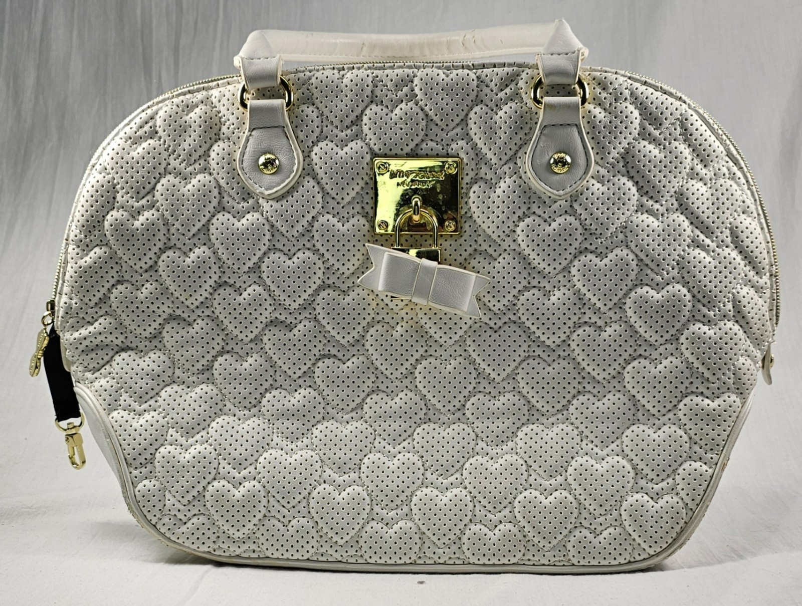 Betsey Johnson White Quilted Hearts White Bow with Lock and Rose Interior Purse