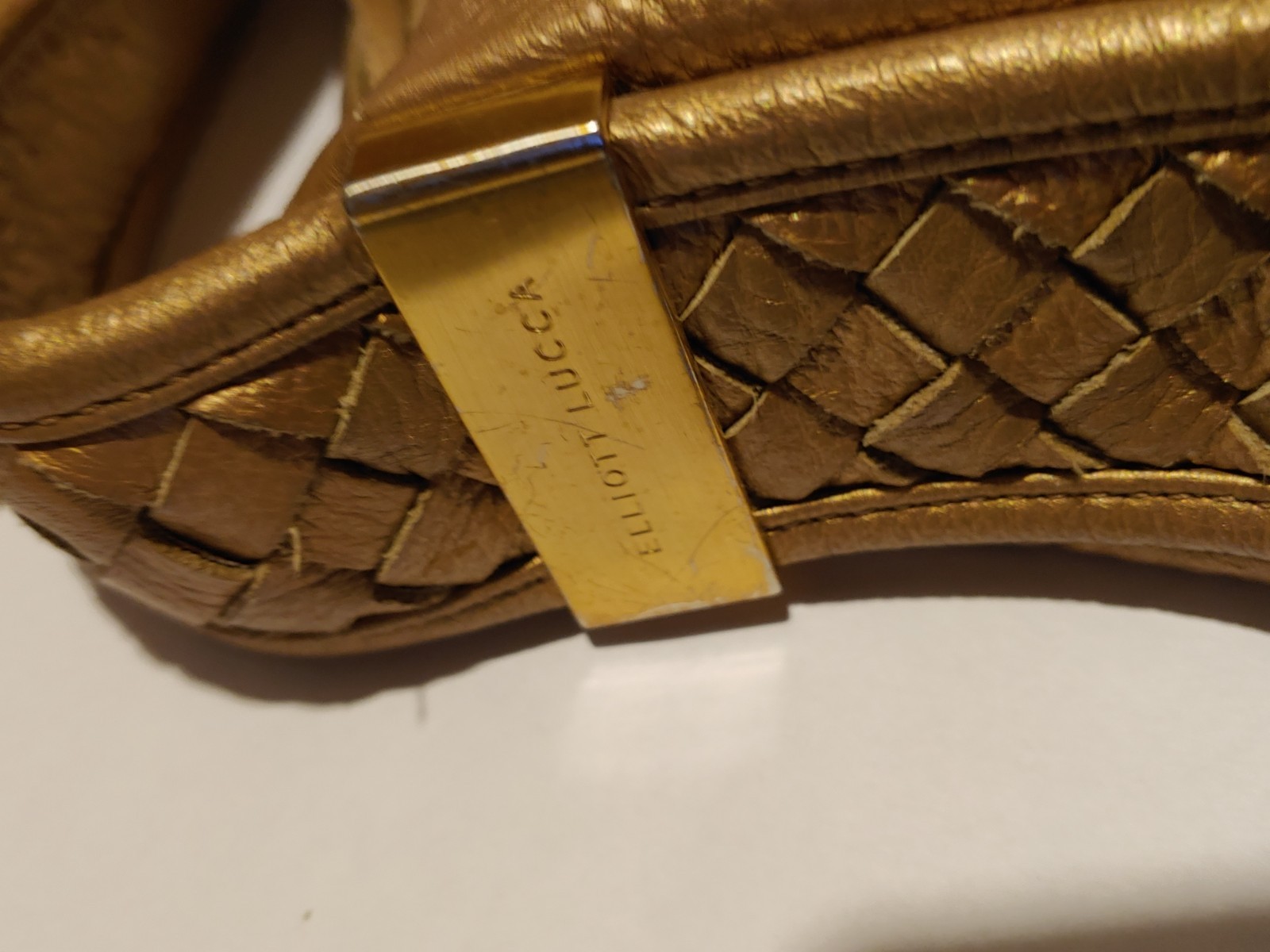 Elliott Lucca – Handbag – Gold Leather – Zip closure – 14 in x 10 in x 2.5 in