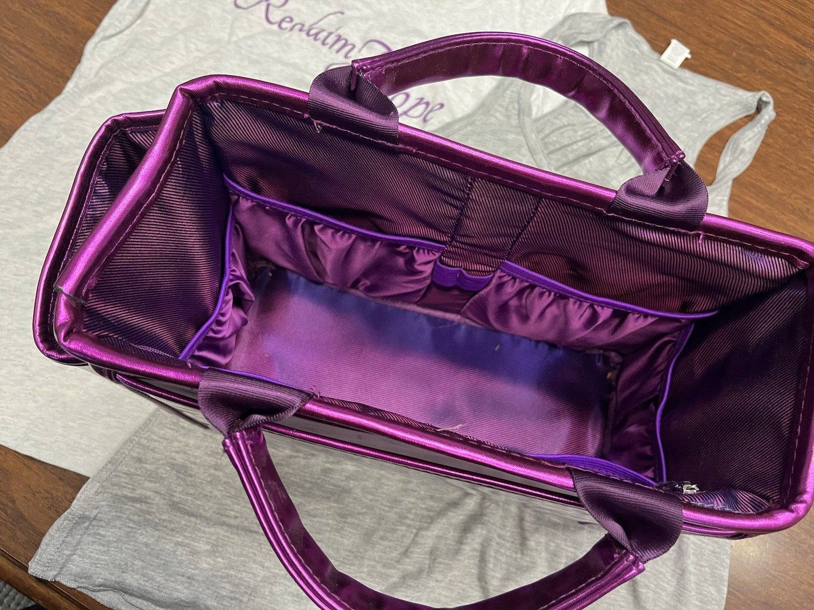 YOUNIQUE Metallic Purple Presenter Kit Makeup Case bag 3 SAMPLES 2 T shirts