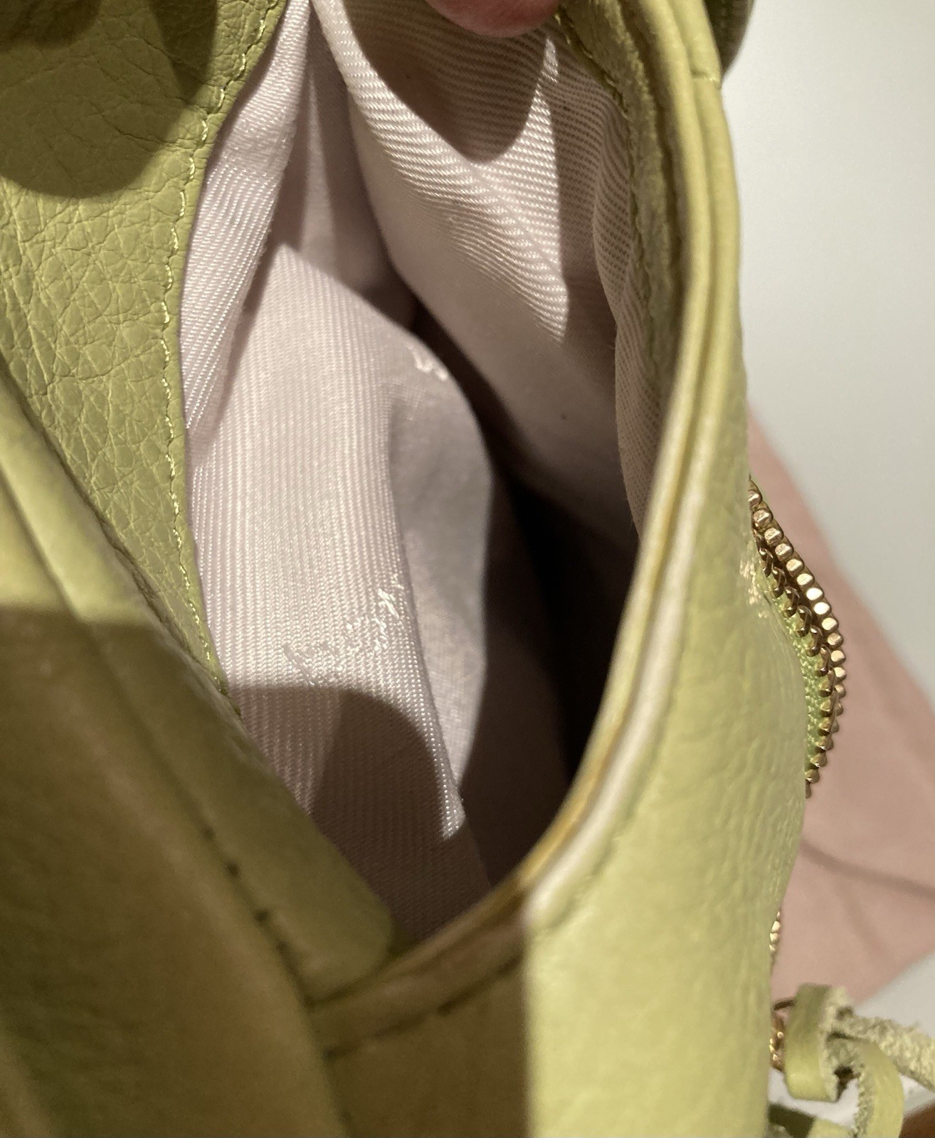 BOTKIER VINTAGE RARE TRIGGER SMALL FRINGE HOBO SATCHEL IN PISTACHIO PEBBLE LTHR!