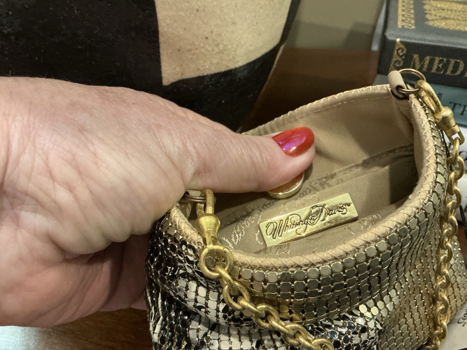 Whiting & Davis Gold Metal Mesh Crossbody Bag Detachable Chain Zip Pin-Up