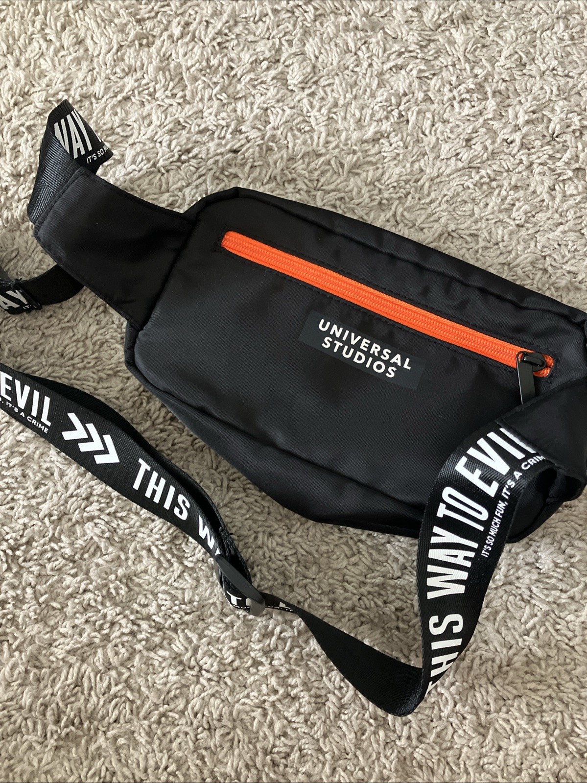 Villain-Con Fanny Pack Universal Studios Minions Cross Body Waist Bag
