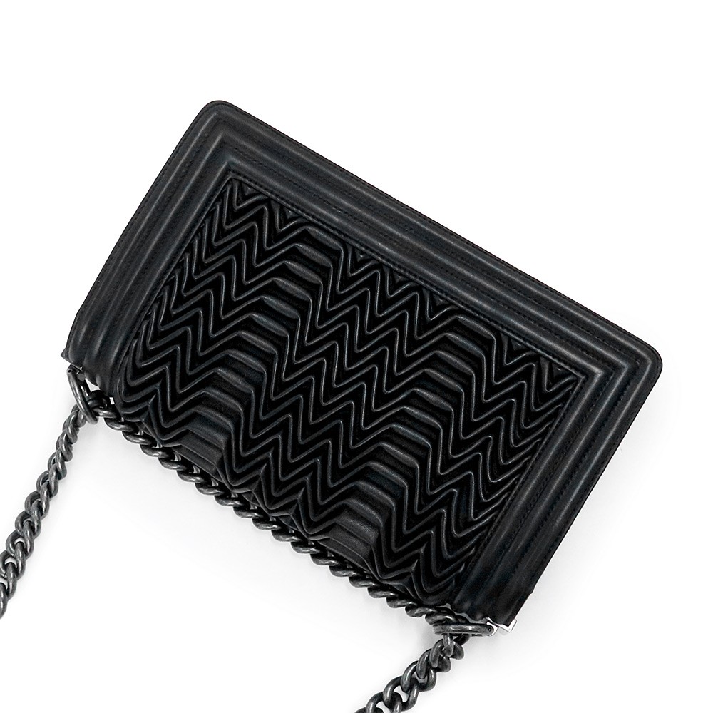 CHANEL 3D Pleated Boy Chanel 25 Lambskin, Black Shoulder Bag Chain Wallet A67085