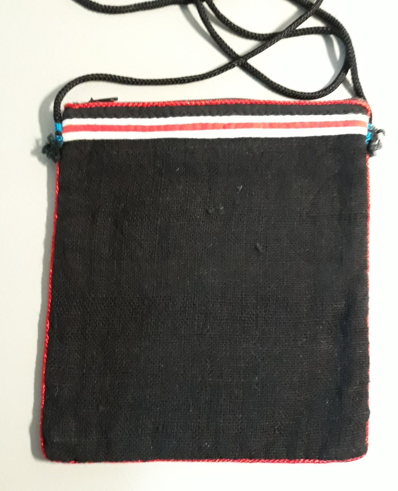 Embroidered Guatemalan‑Style Pouch – Zipper Top – 7.5″ x 6.25″