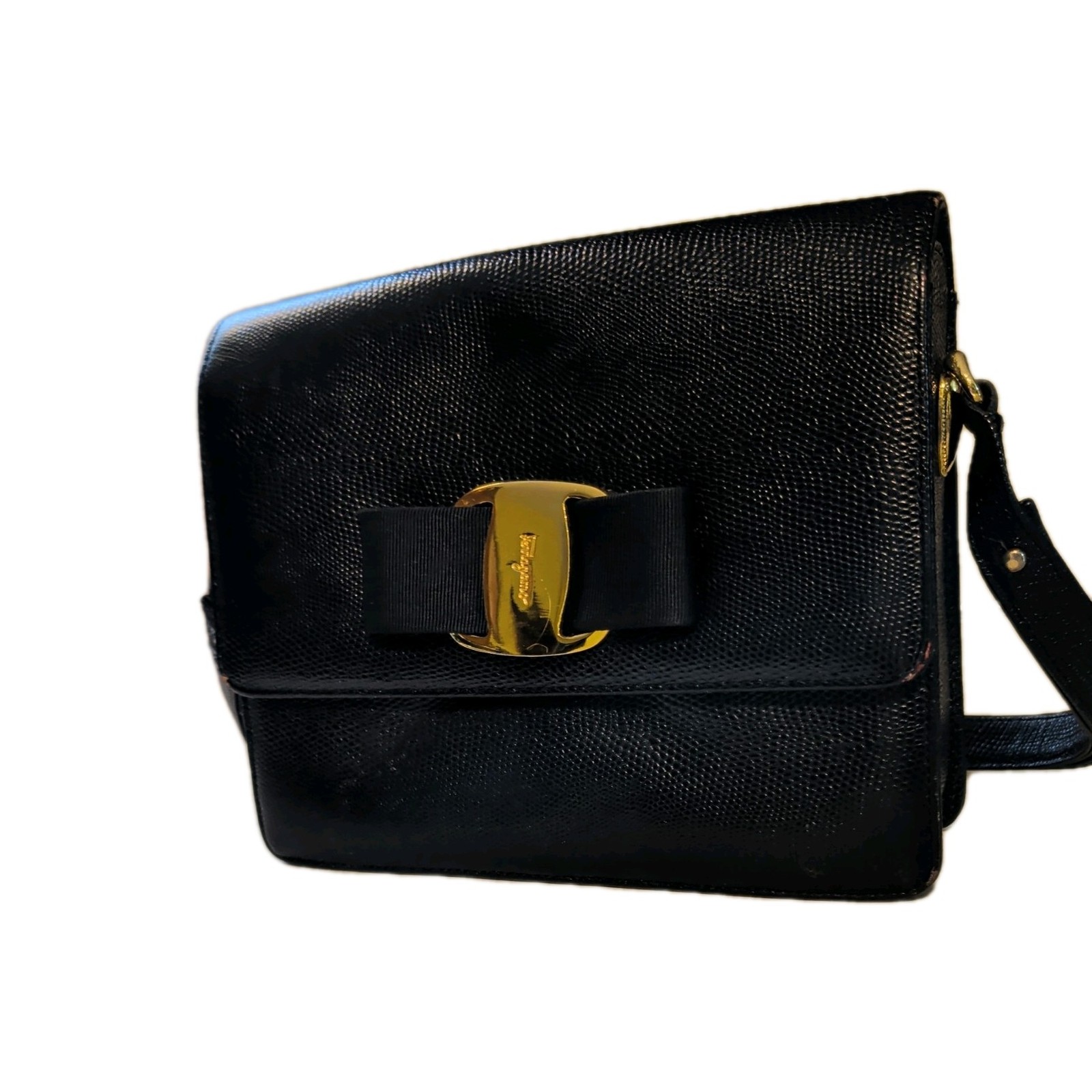 Black Salvatore Ferragamo Vara bow pebbled-leather crossbody bag