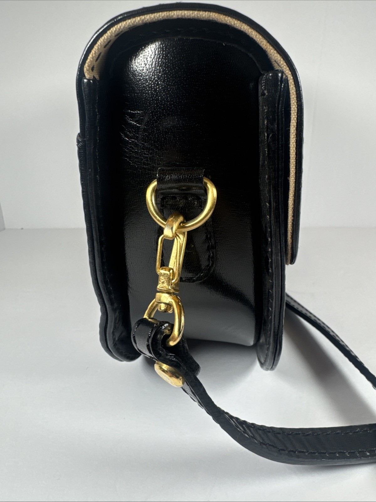 Vintage Gold Hunter Crossbody Solid Black Leather Small Saddle Bag 8 X6.5” GUC