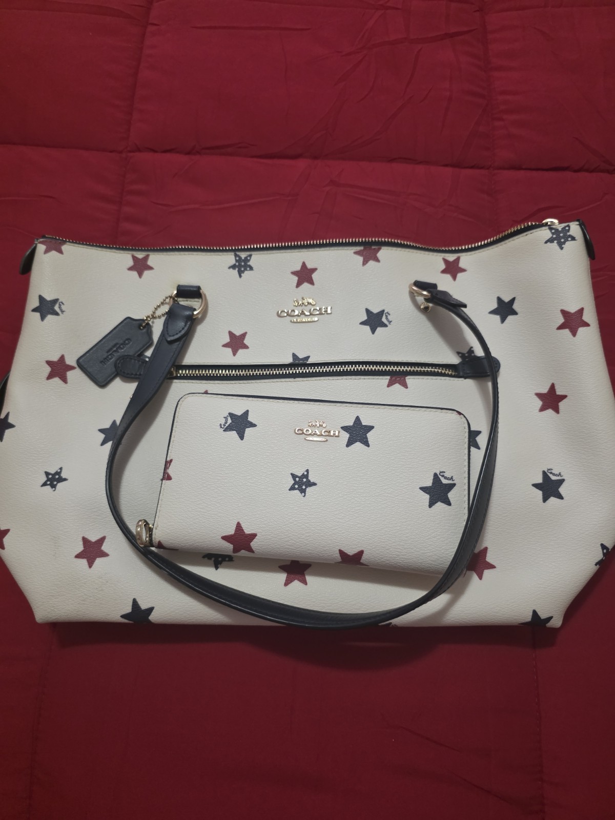 Coach Gallery Tote Shoulder Bag And Wallet