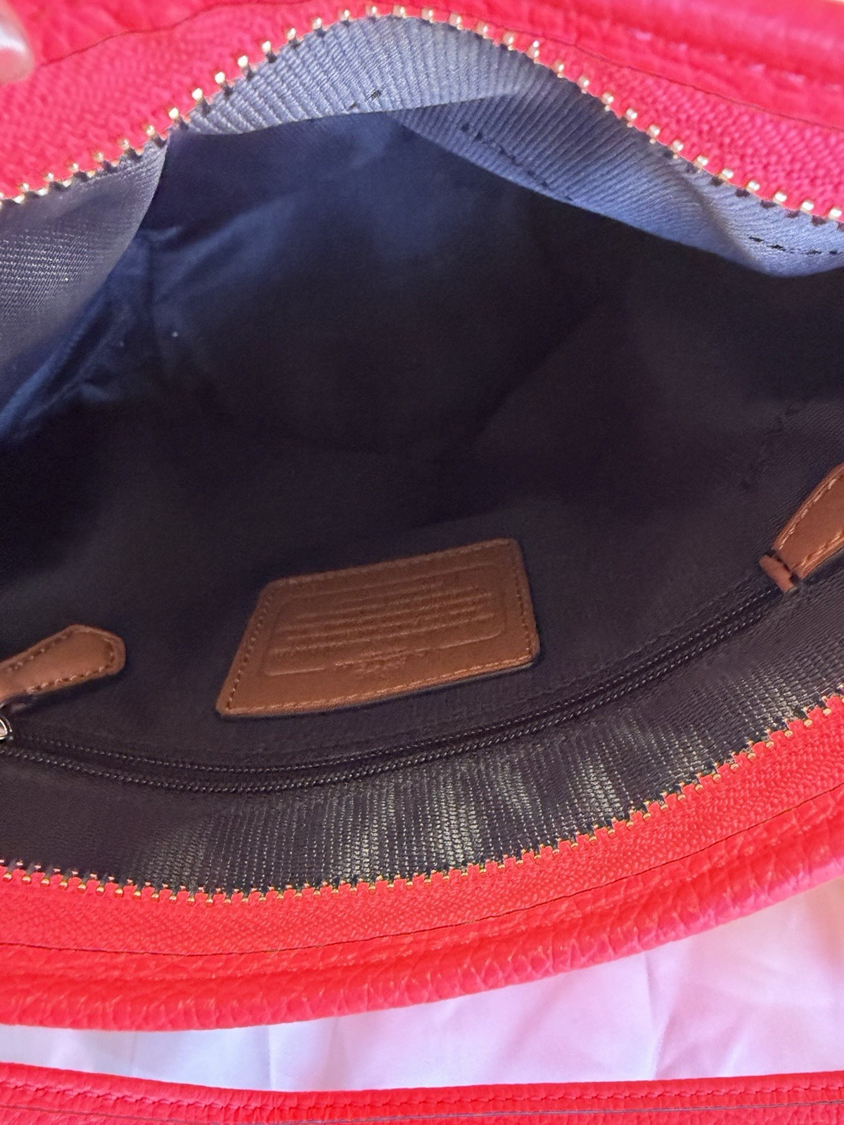 Coach Red Pebbled Bucket Crossbody Bag Zip Closure Adjustable Strap Dust Bag