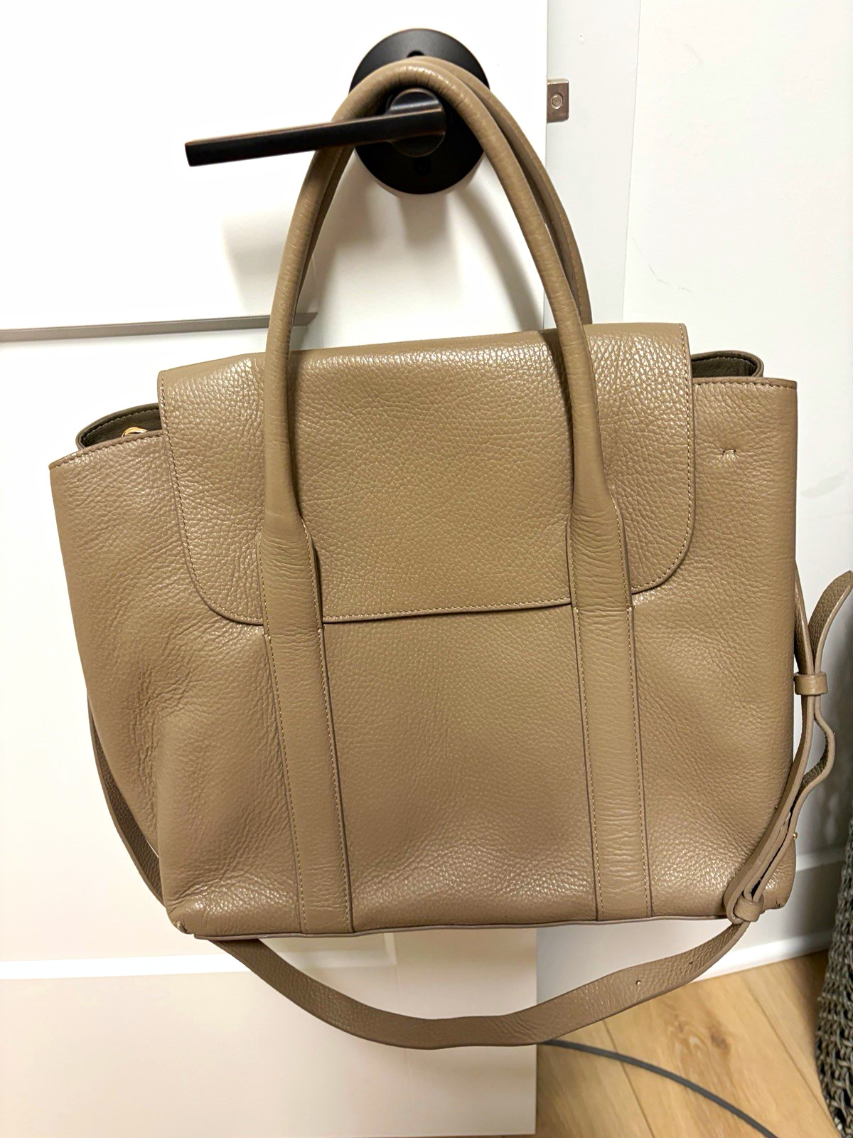 Cuyana Beige Pebbled Tote Top Handle Zip Bag w/ Detachable Crossbody Strap