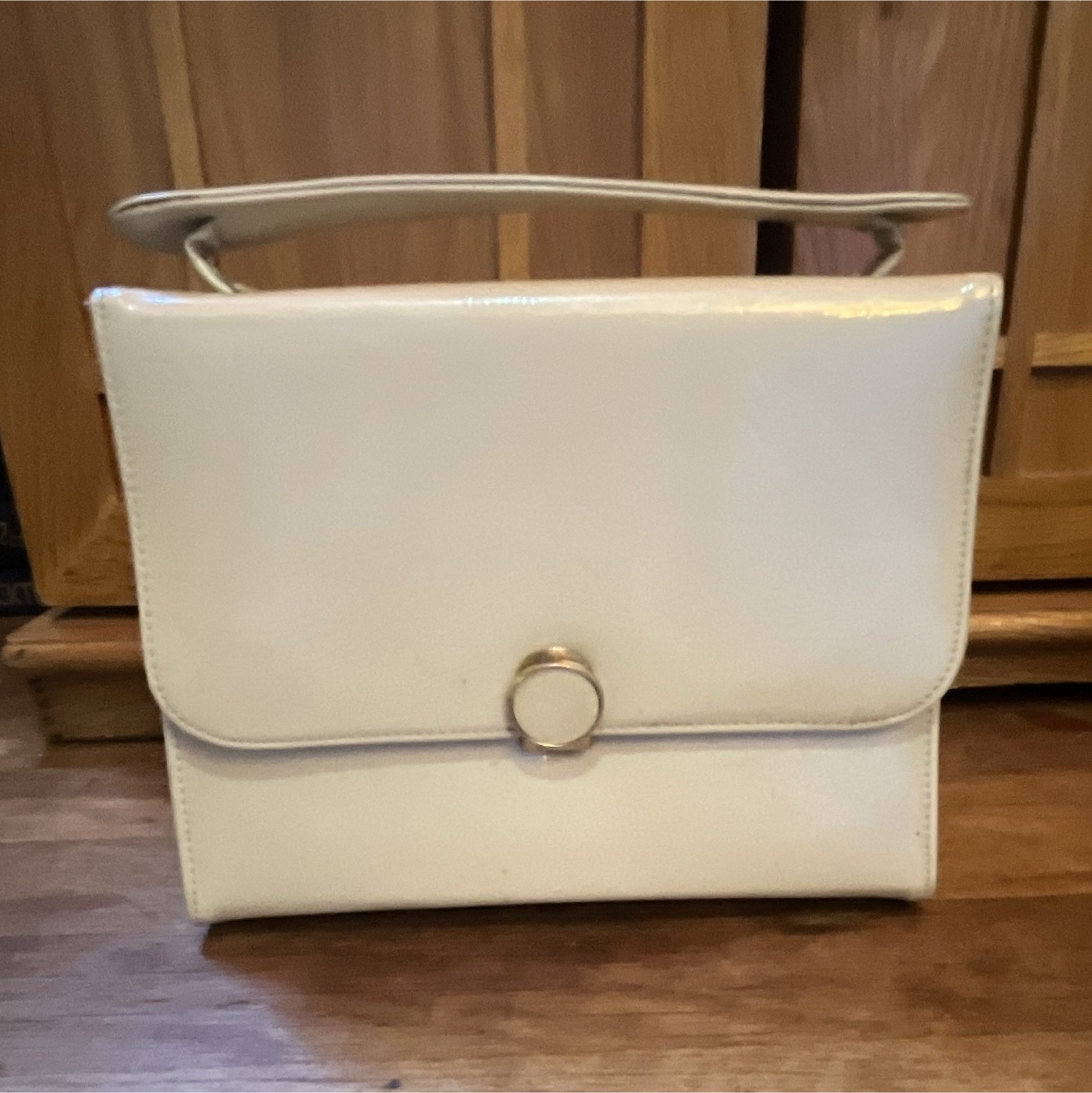 Vintage Women’s Ivory Patent Finish Top Handle Bag Gold Hardware Latch