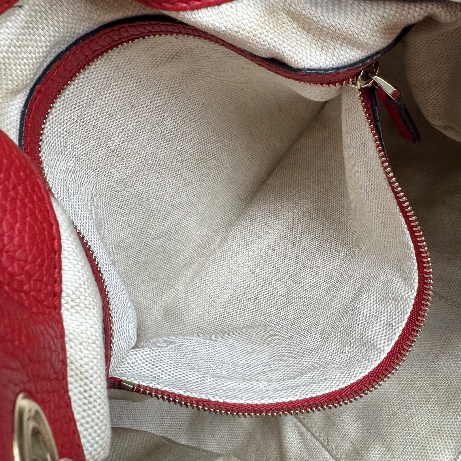 GUCCI Soho Chain Tote Bag Red Leather