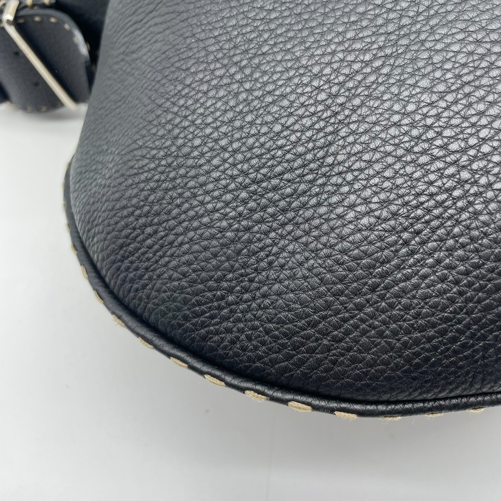 Fendi Selleria Hobo One Shoulder bag Leather Handbag Black Y2K Authentic