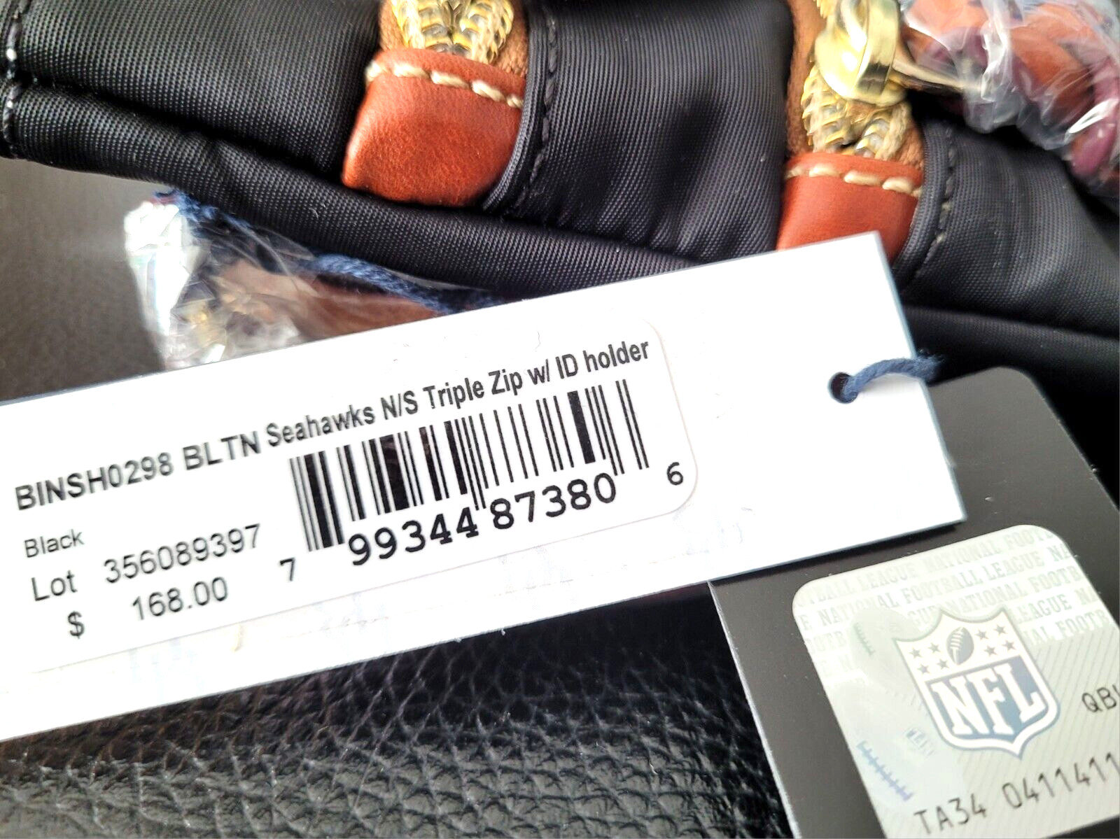 Dooney & Bourke NFL Seattle Seahawks Triple Zip W/ ID holder Pouch NEW🎀NWT🎁NIP