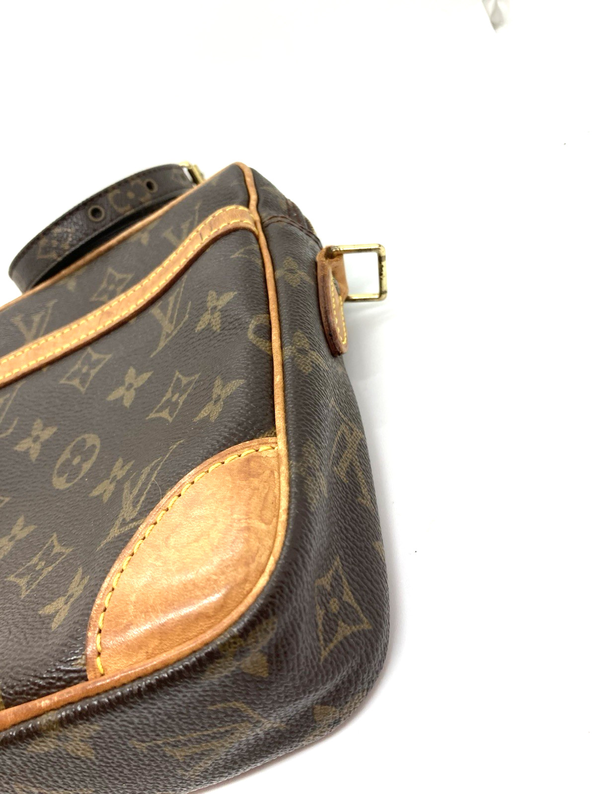 used LOUIS VUITTON Danube PM M45266 Monogram PVC Shoulder Bag 31995