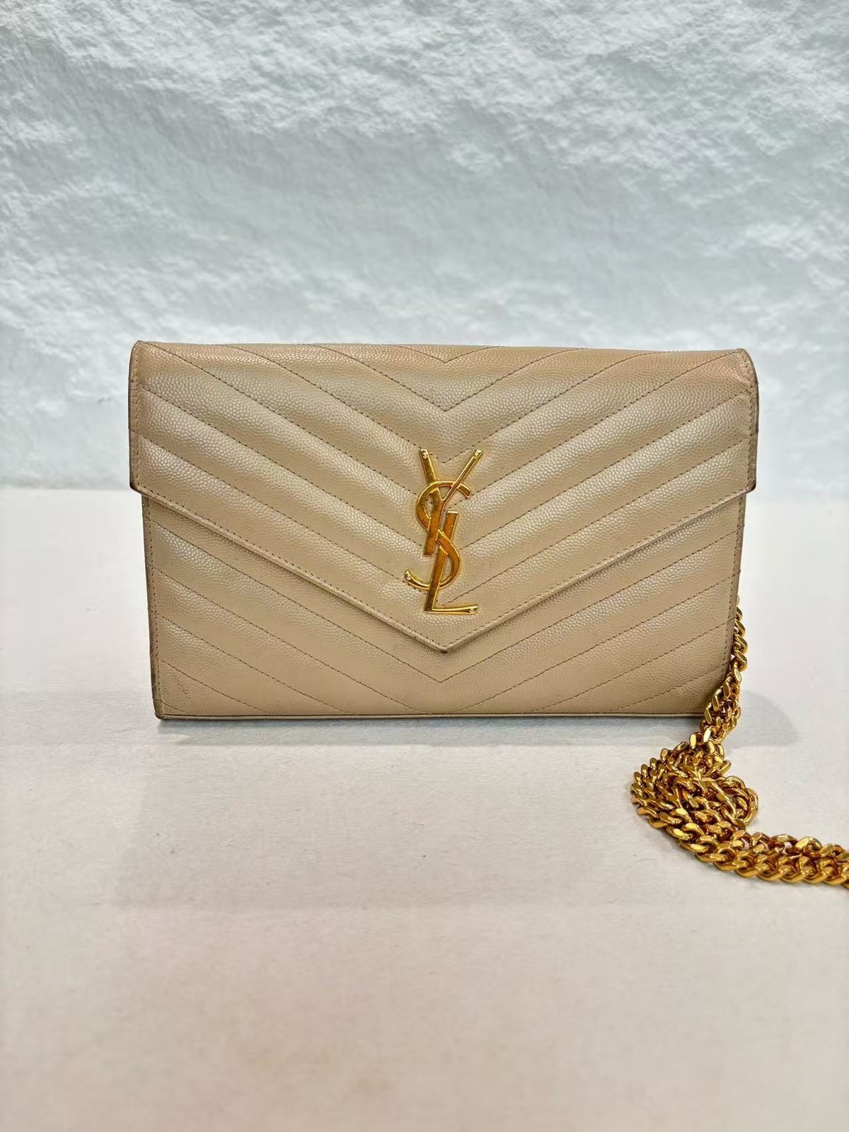 Authentic Saint Laurent YSL Envelope Cassandra Wallet On Chain Gold, Leather.