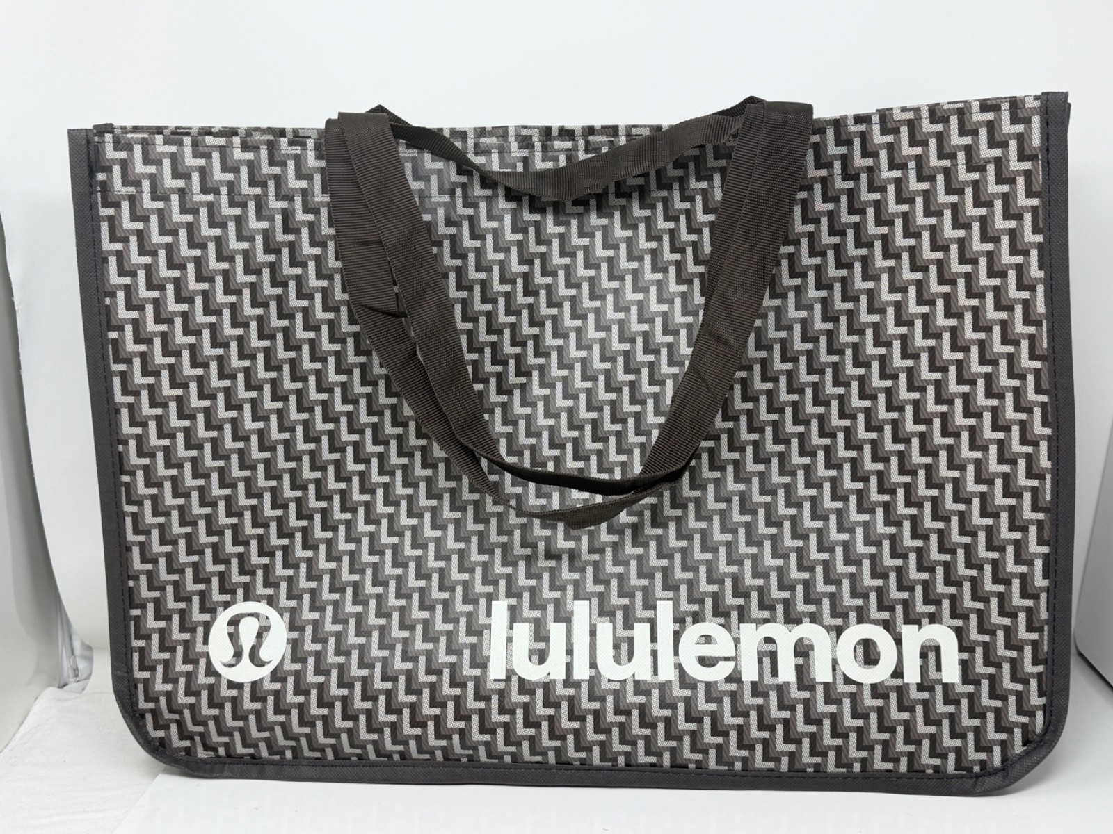 Lululemon Reusable Shopping Gift Bag Yoga Tote 21″x14″ Dark Brown Print