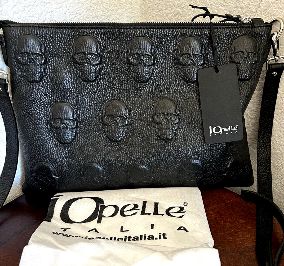 IO PELLE Italian Pebbled leather Skull Embossed Wristlet Pouch Bag Purse XBody