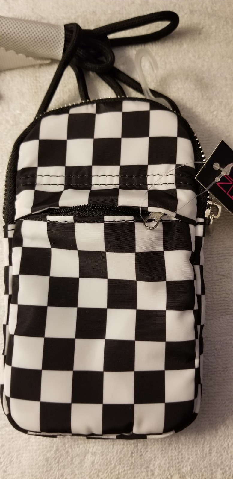 No Boundaries Black White Checkered Bungee Crossbody Phone Bag Mini Zip Closure
