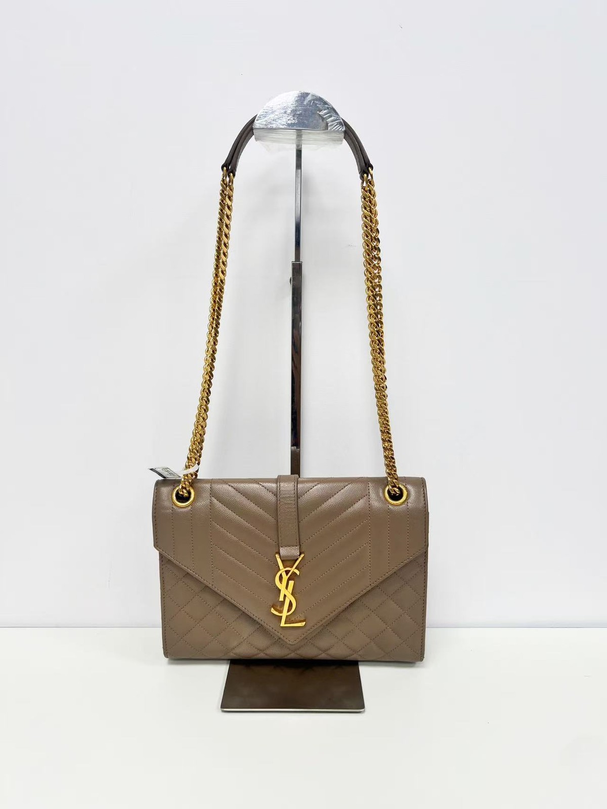 Yves Saint Laurent Taupe Envelope Grain De Poudre Leather Shoulder Bag AUTH